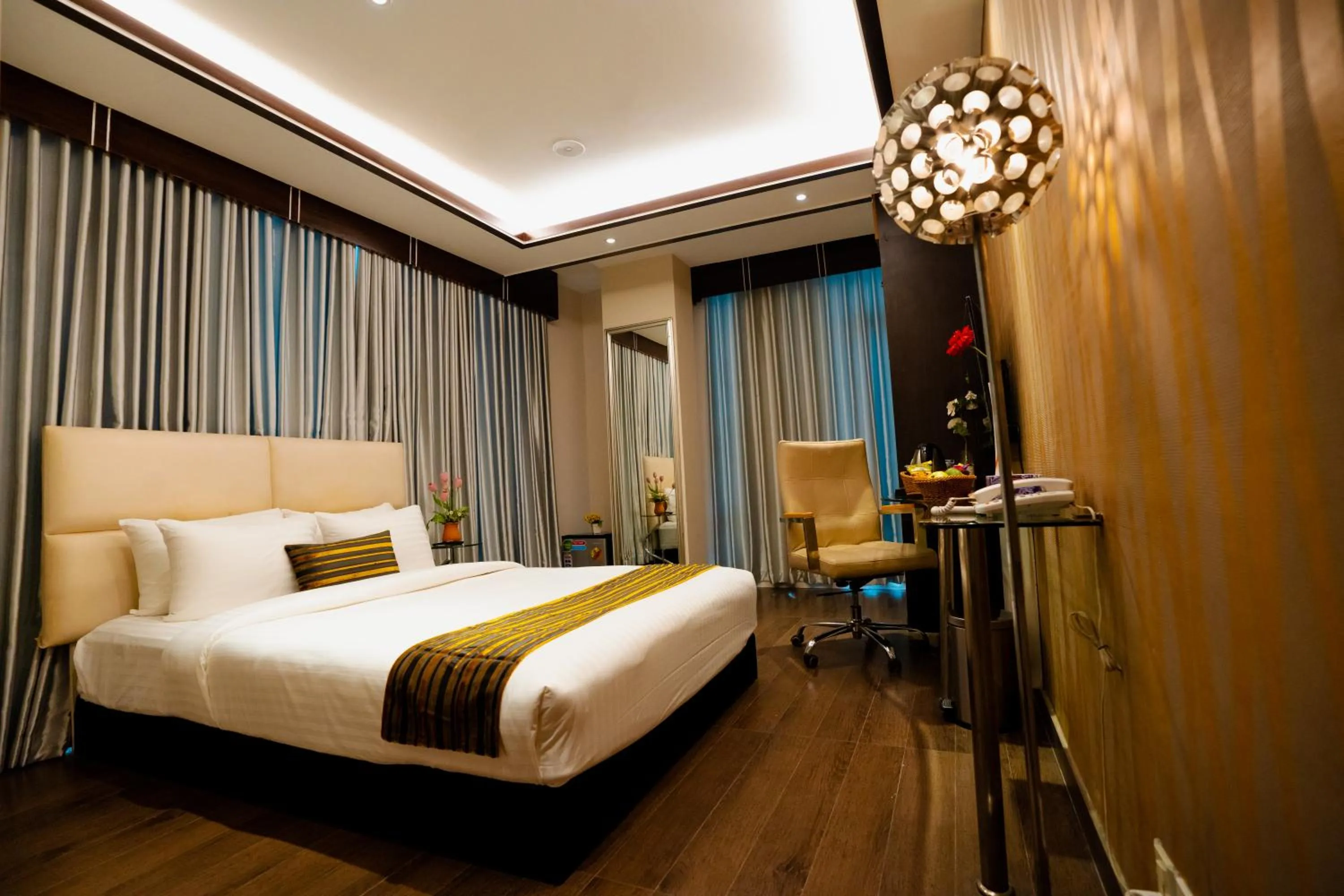 Property building, Bed in Royal Residence Dhaka
