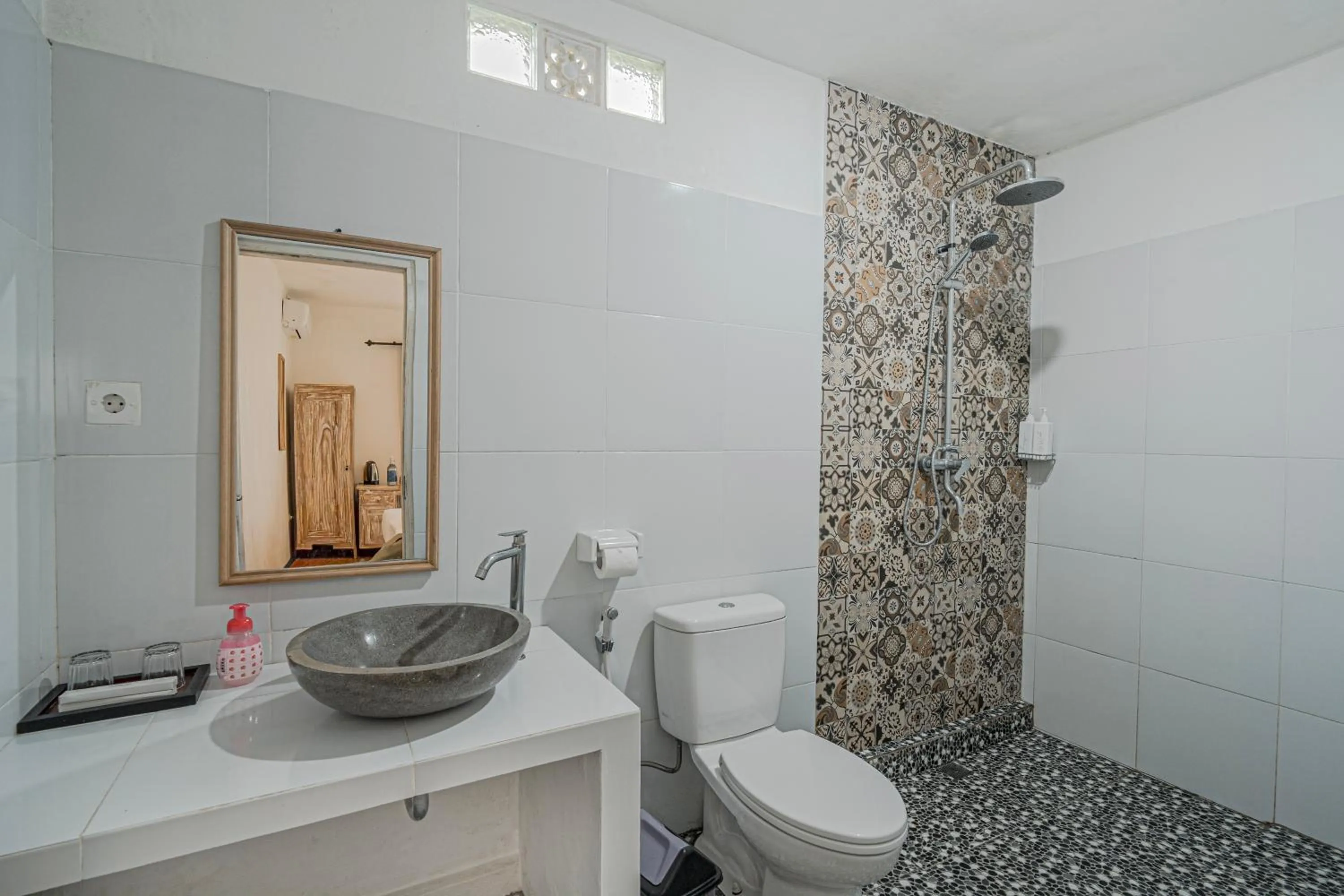 Toilet in Jatiluwih Santya Loka Lodge & Twin Waterfall Managed by Manara