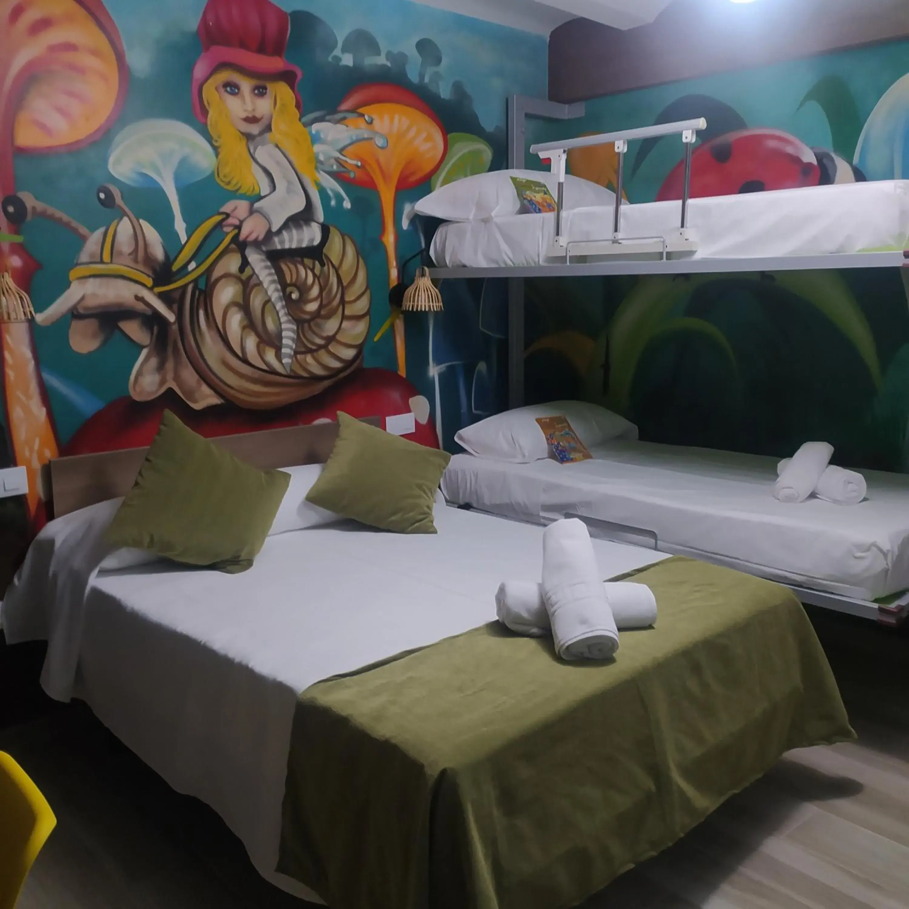 Deluxe Quadruple Room in FamilyHostelPinto Deluxe Quadruple Room in FamilyHostelPinto