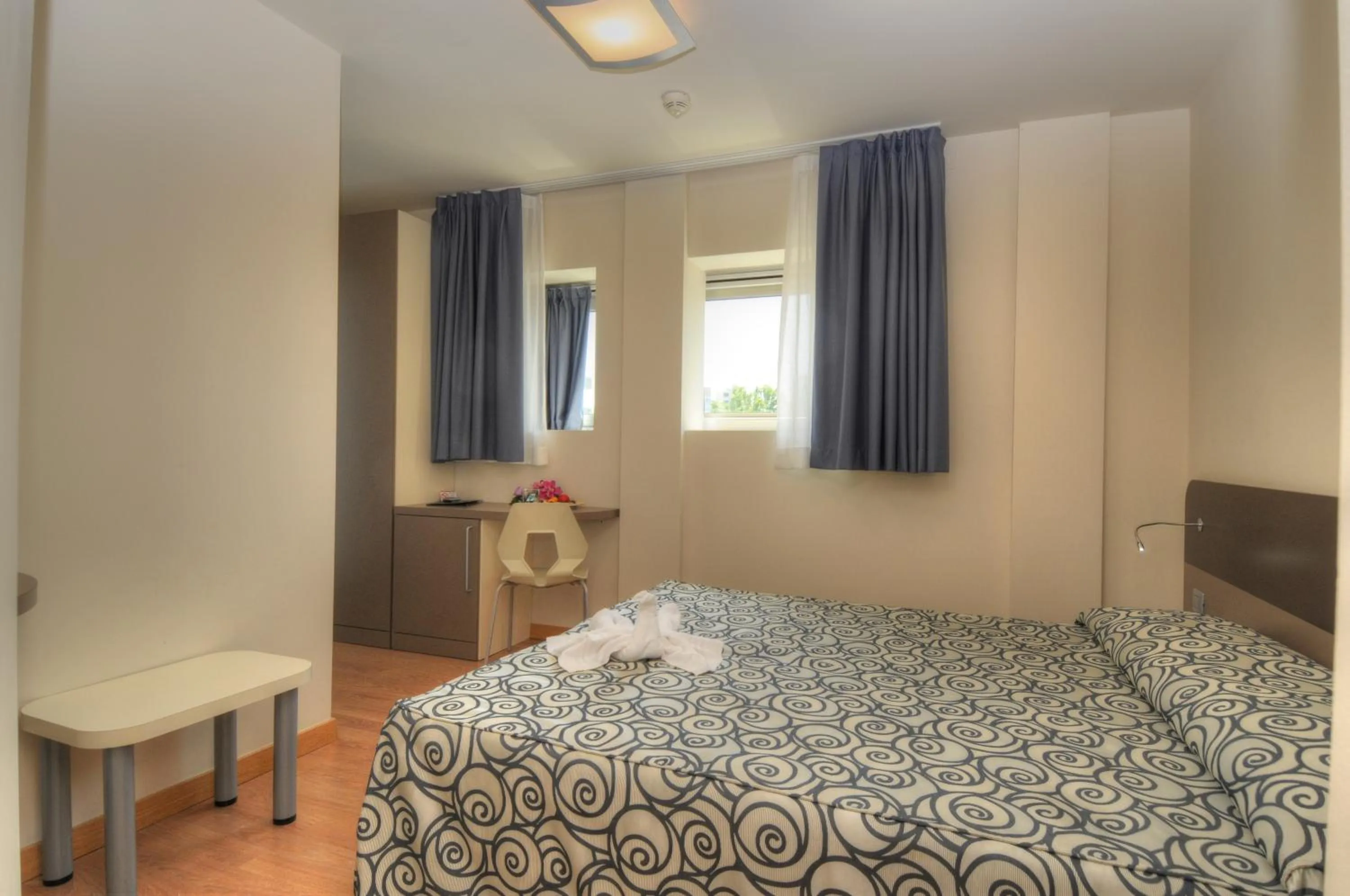 Photo of the whole room, Bed in Hotel Pasha