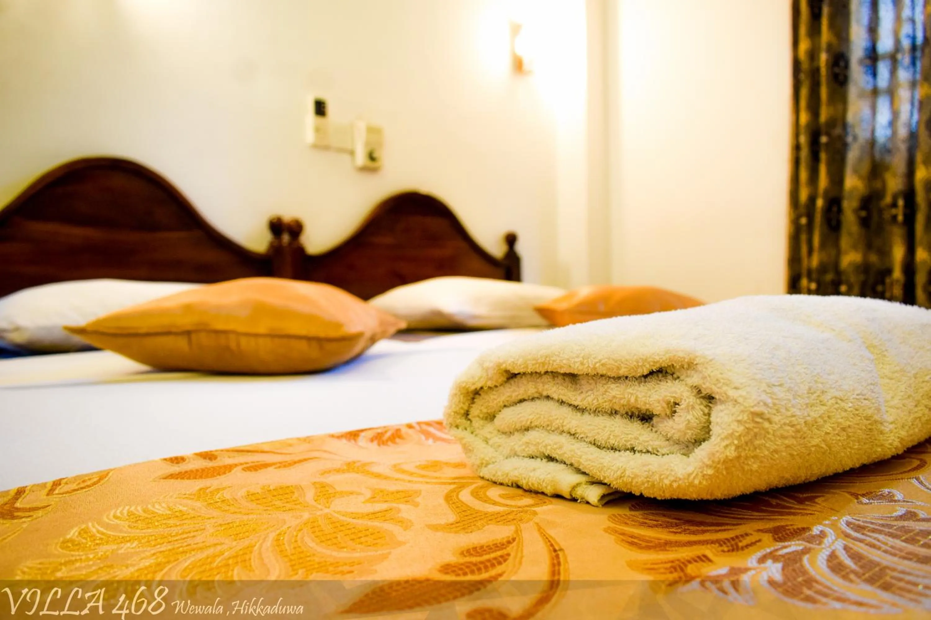 Bed in Villa 468 - Hikkaduwa