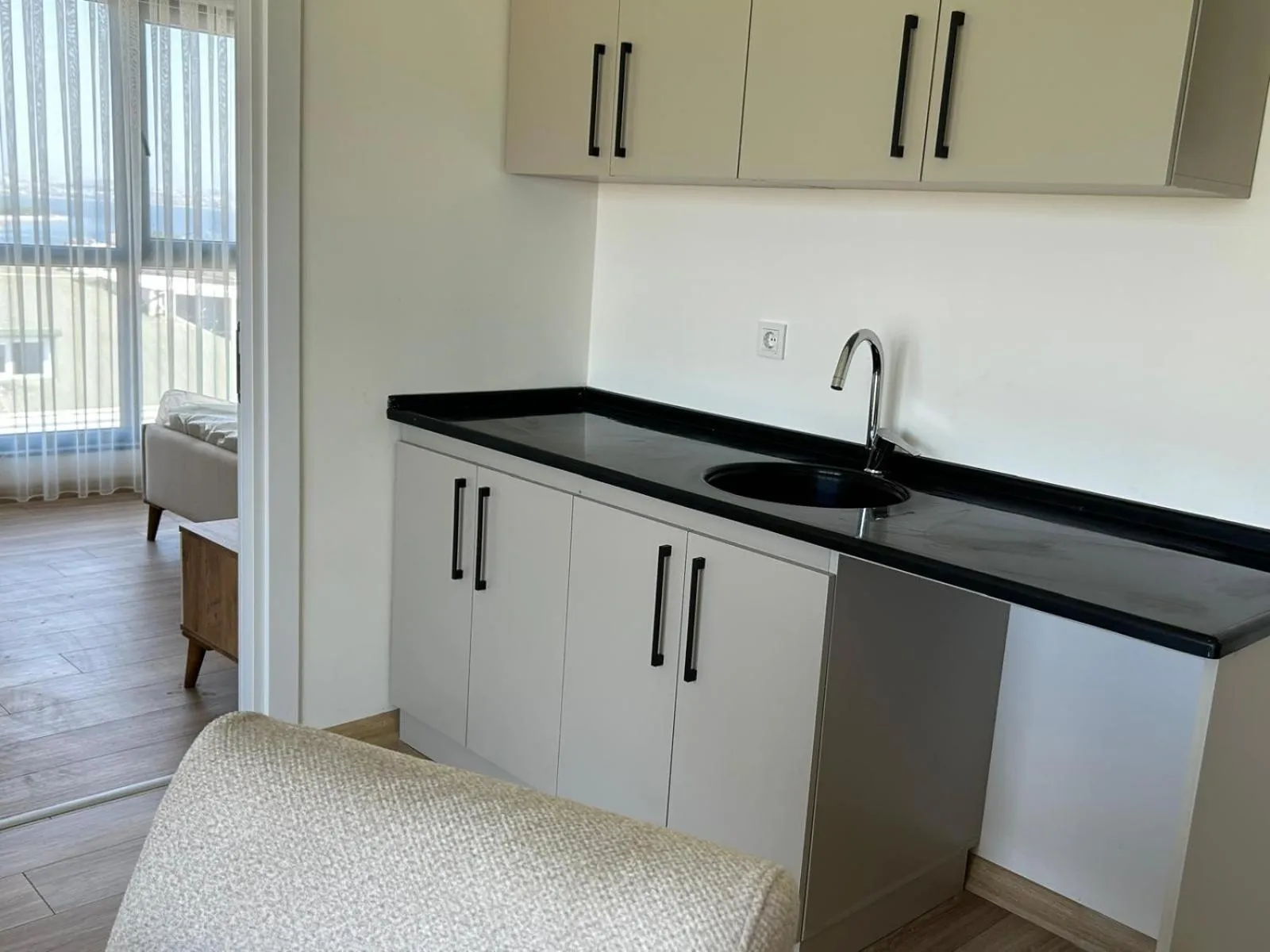 Kitchen or kitchenette in Petra Port Hotel