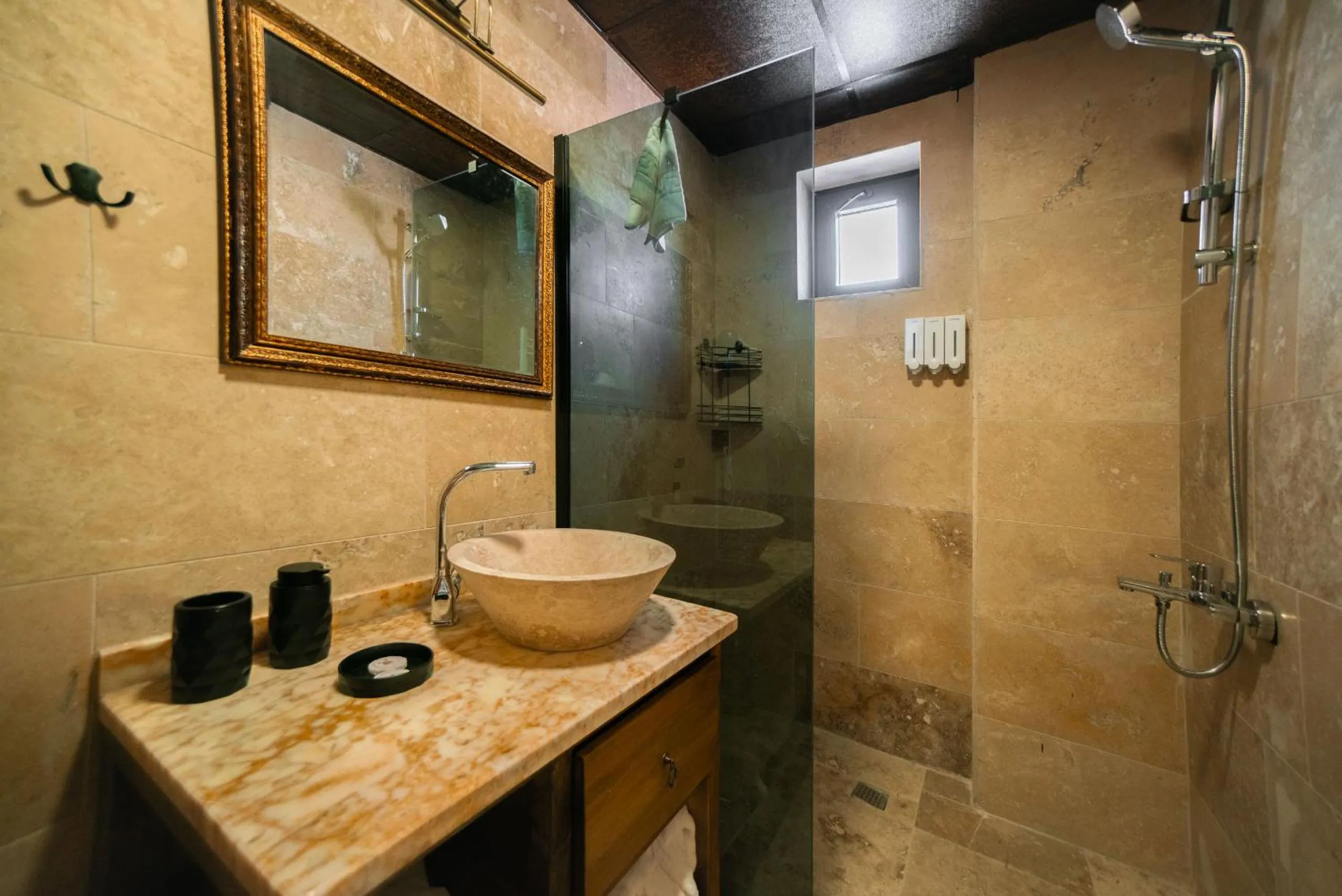 Shower in Abra Stone House