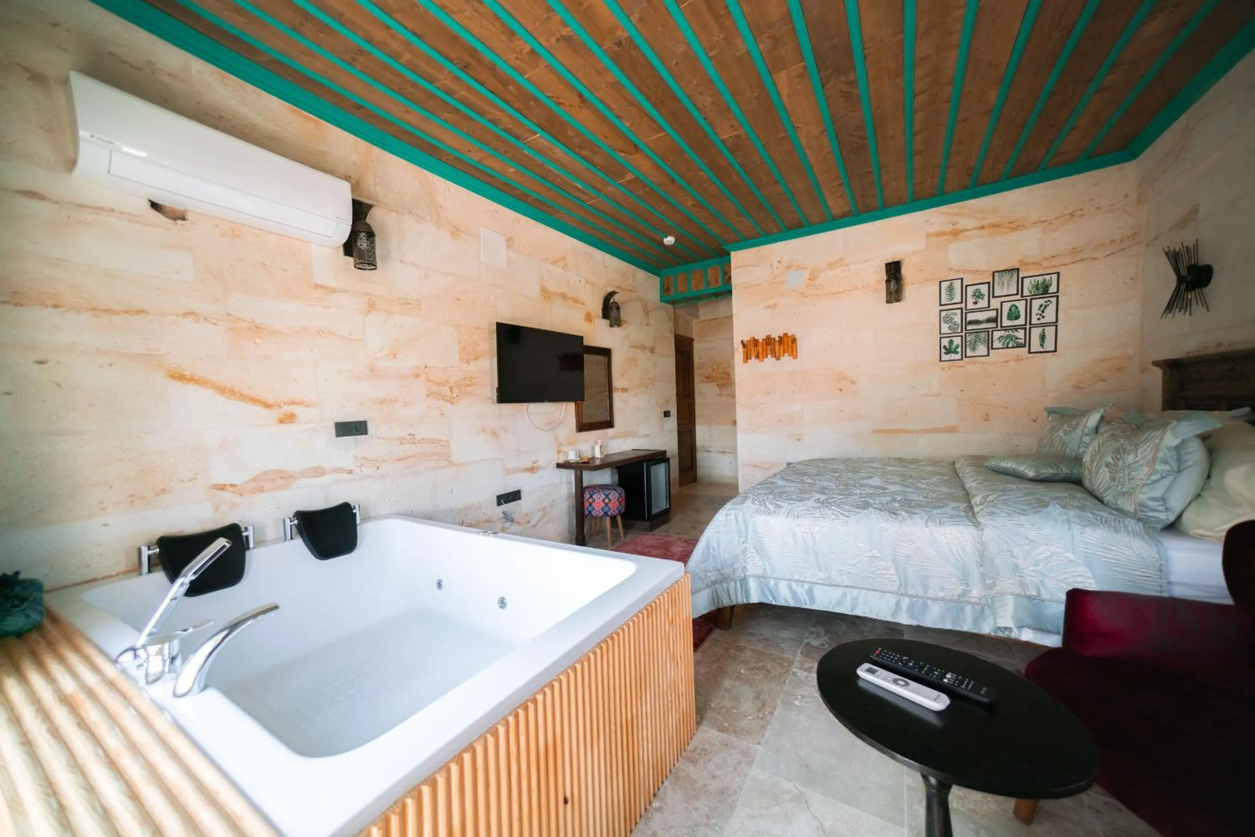 Bed in Abra Stone House