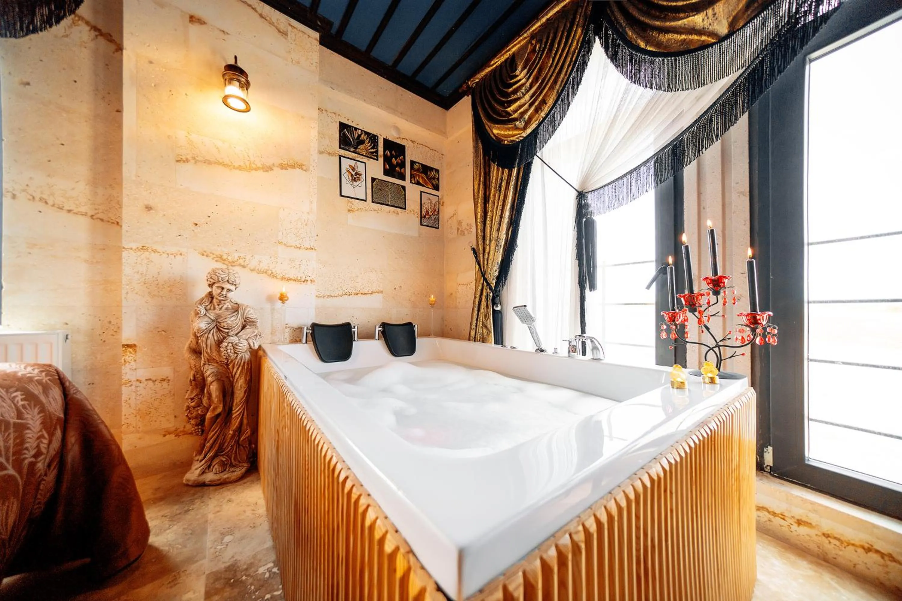 Hot Tub in Abra Stone House