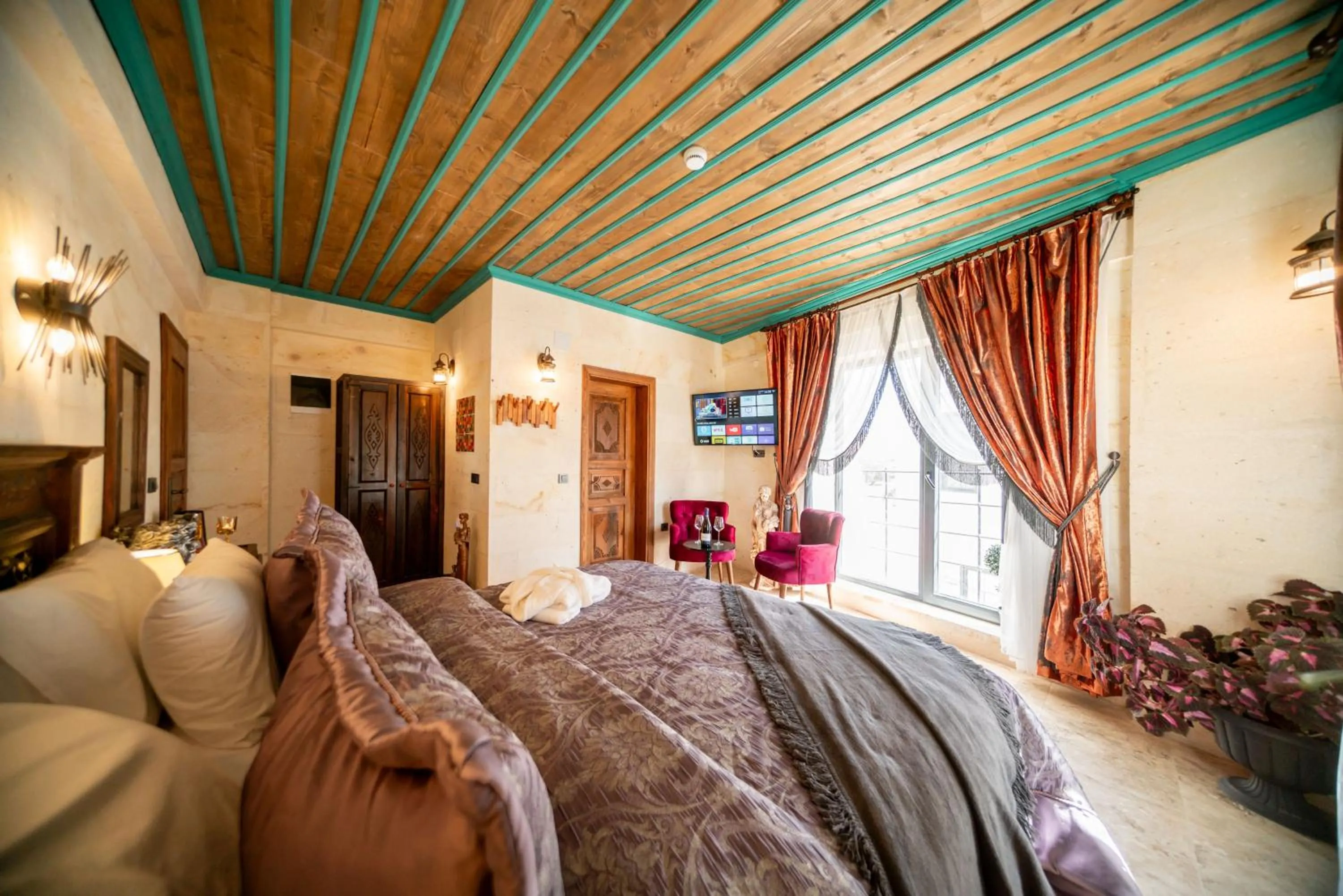 Bed in Abra Stone House