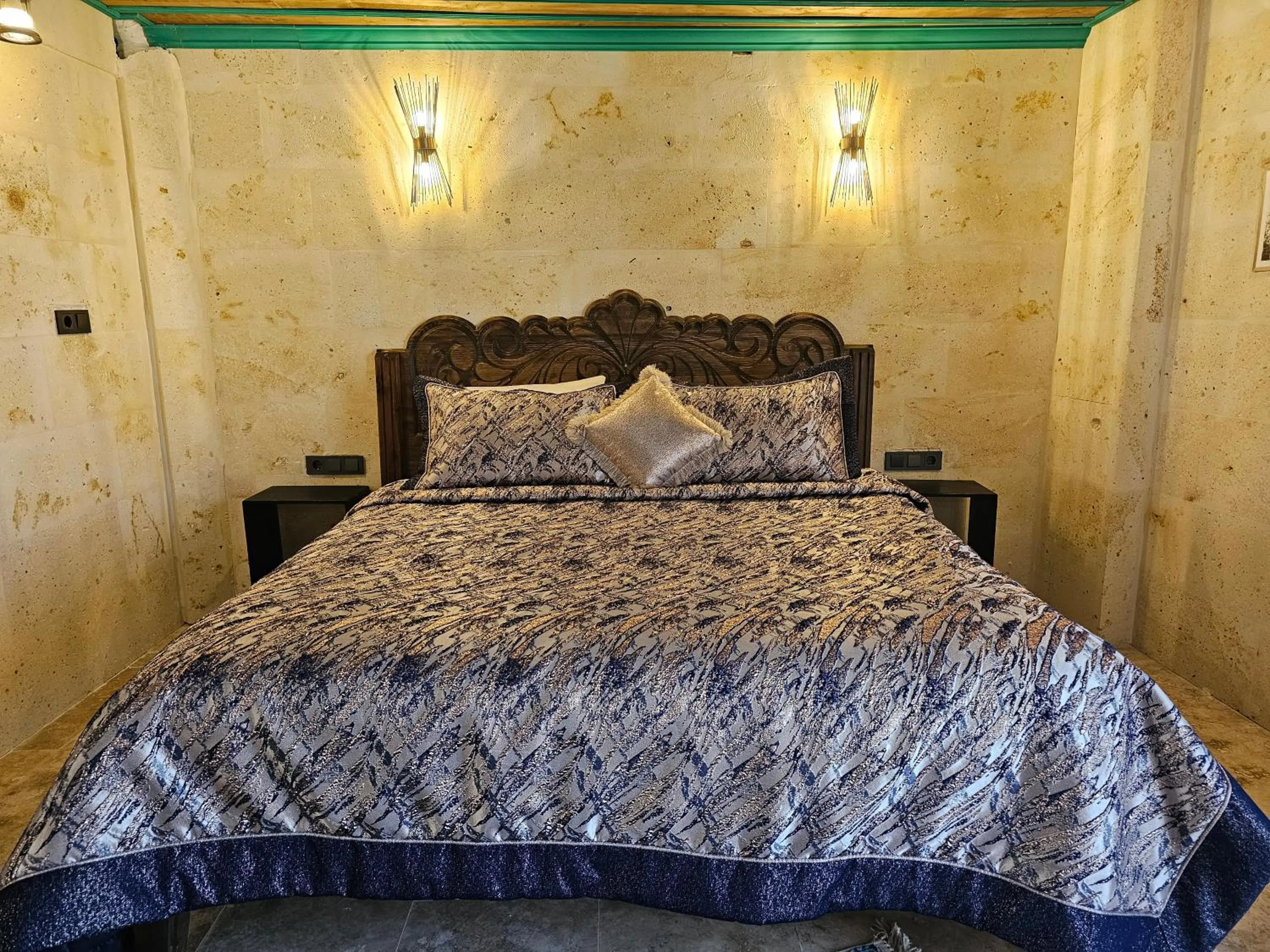 Bed in Abra Stone House