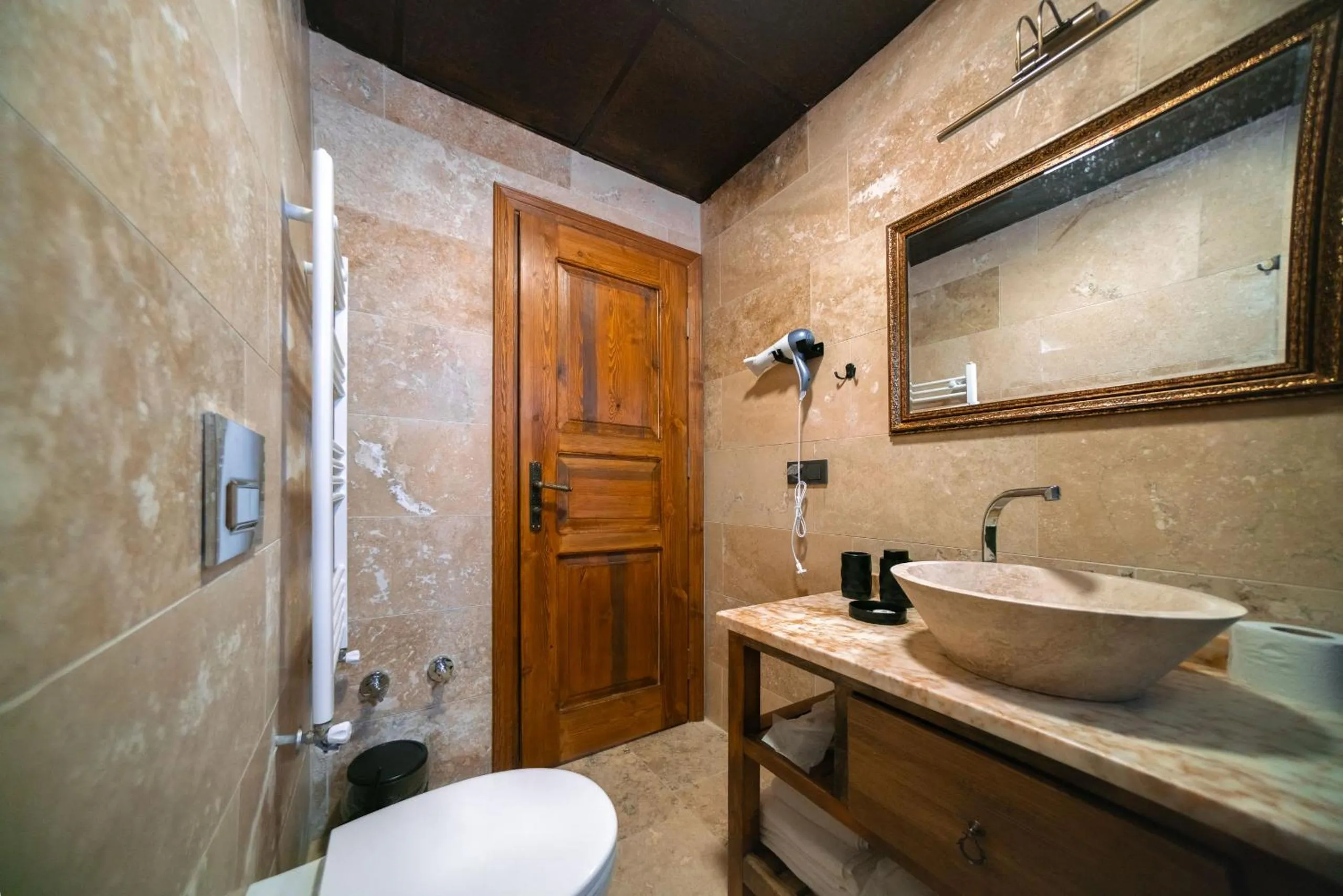 Shower in Abra Stone House