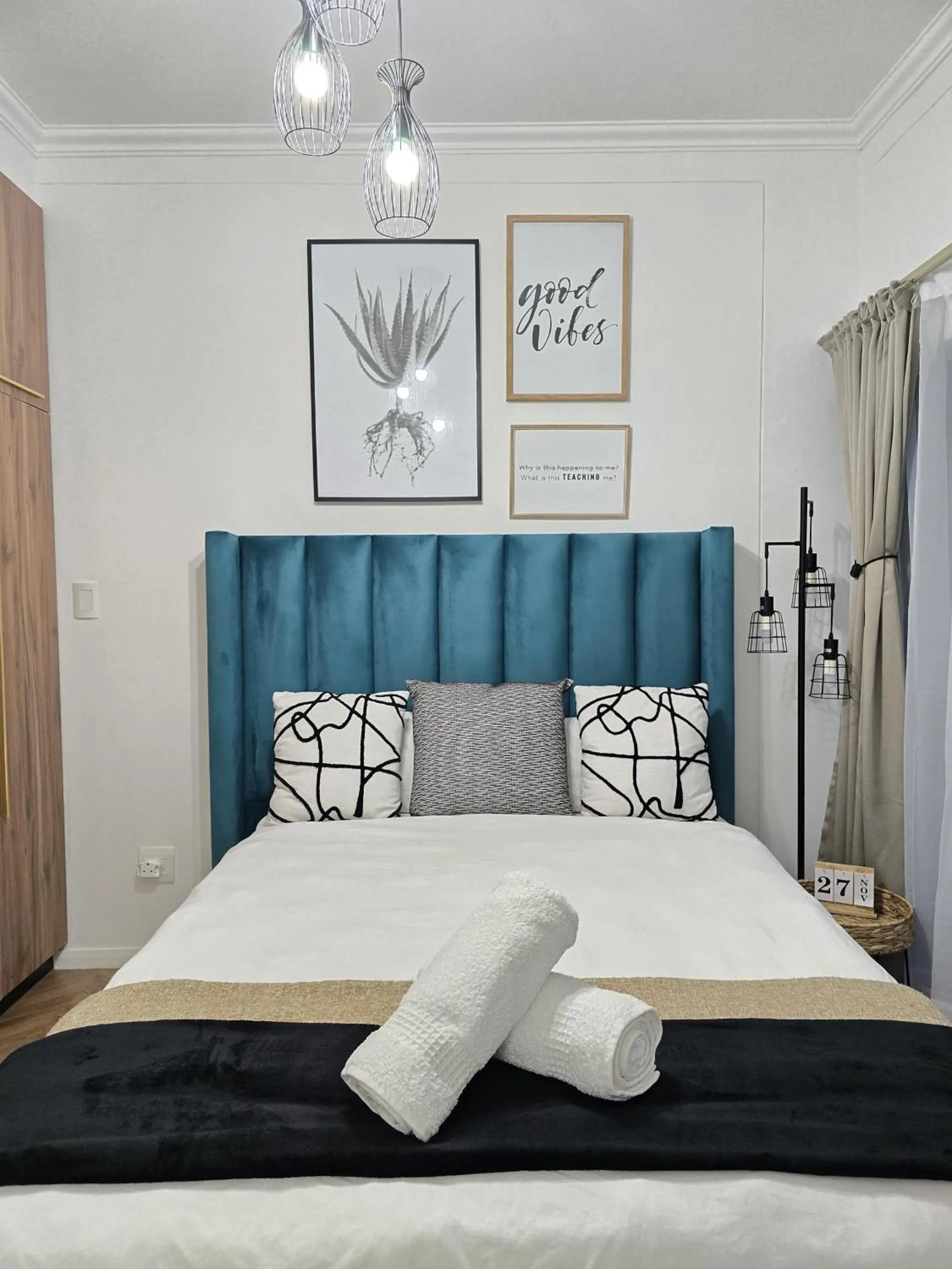 Bed in Urban Park Oasis