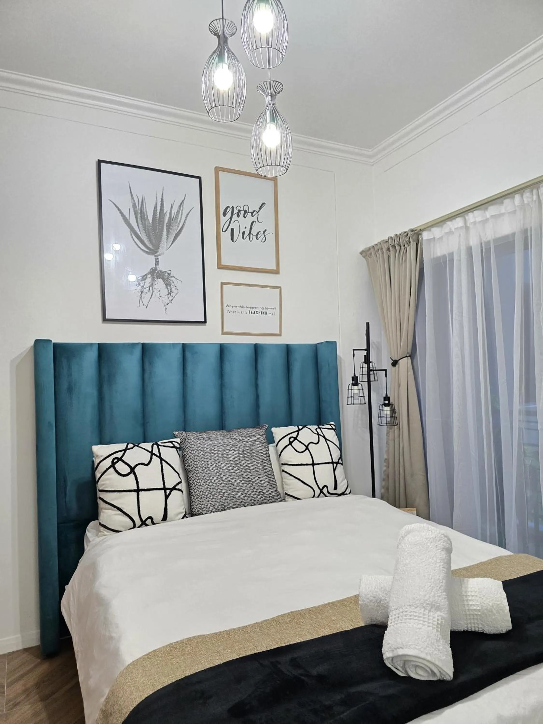 Bed in Urban Park Oasis