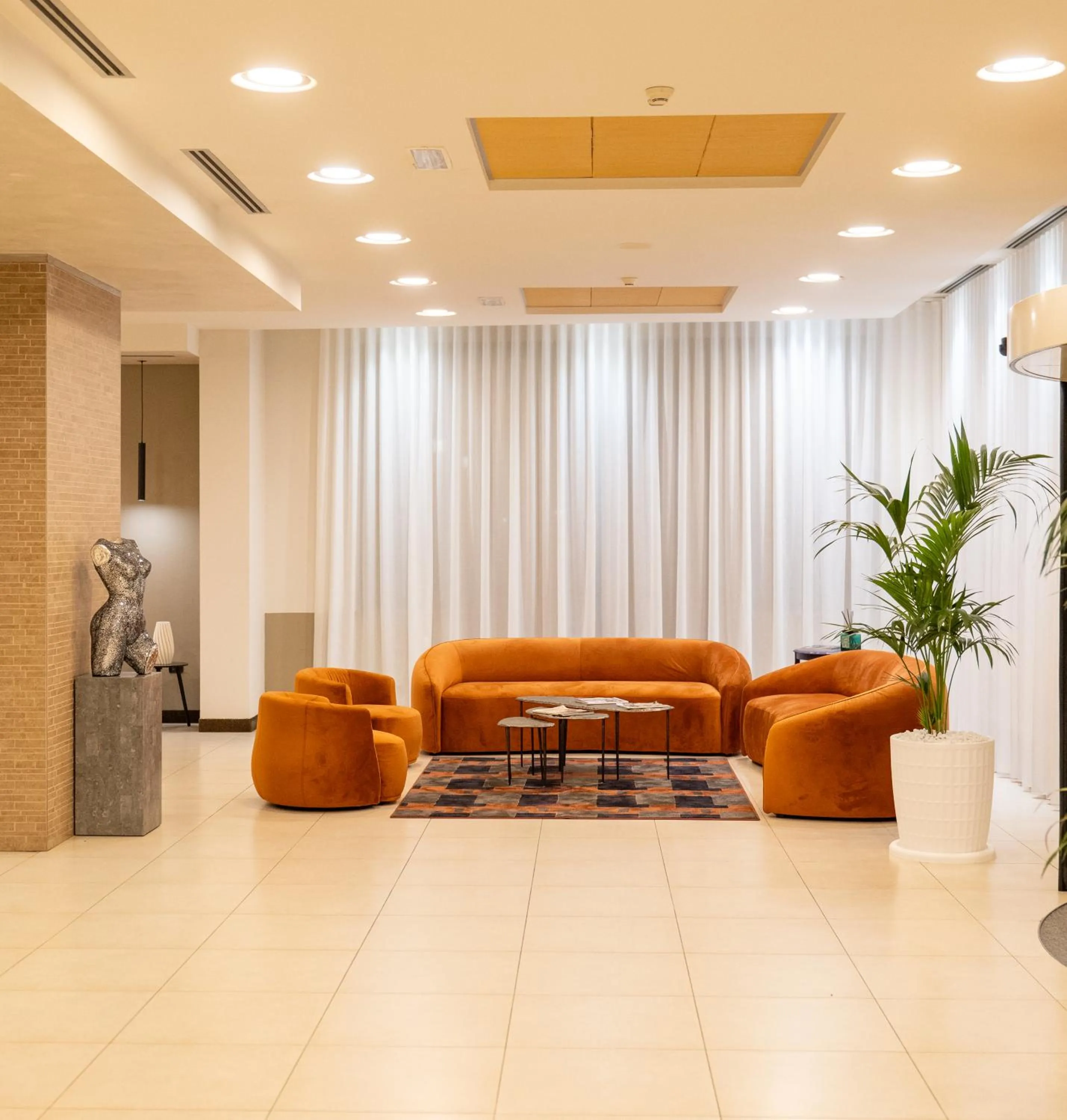 Lobby or reception in NSM Hotel Palace Lucera