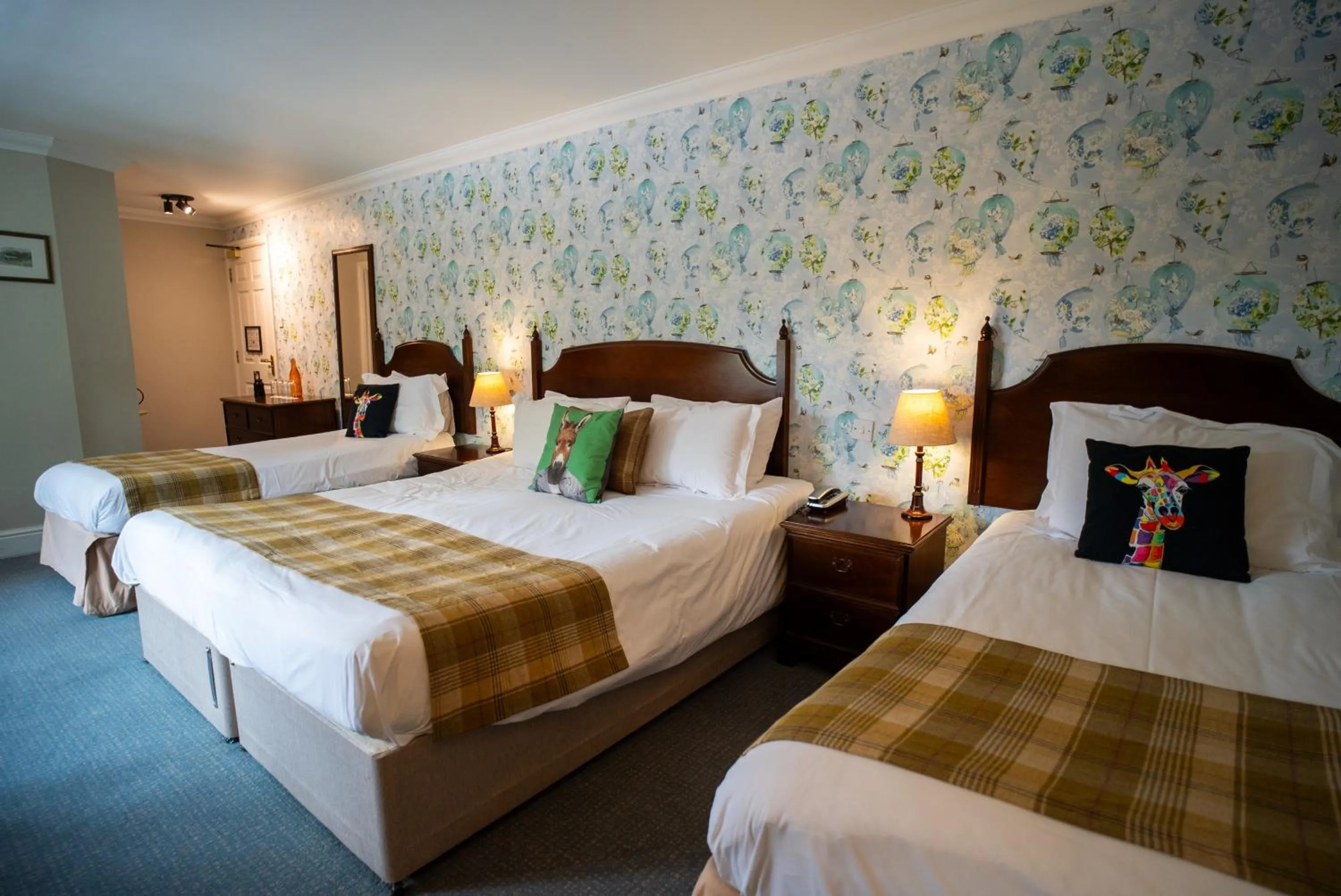 Photo of the whole room, Bed in Lindeth Howe