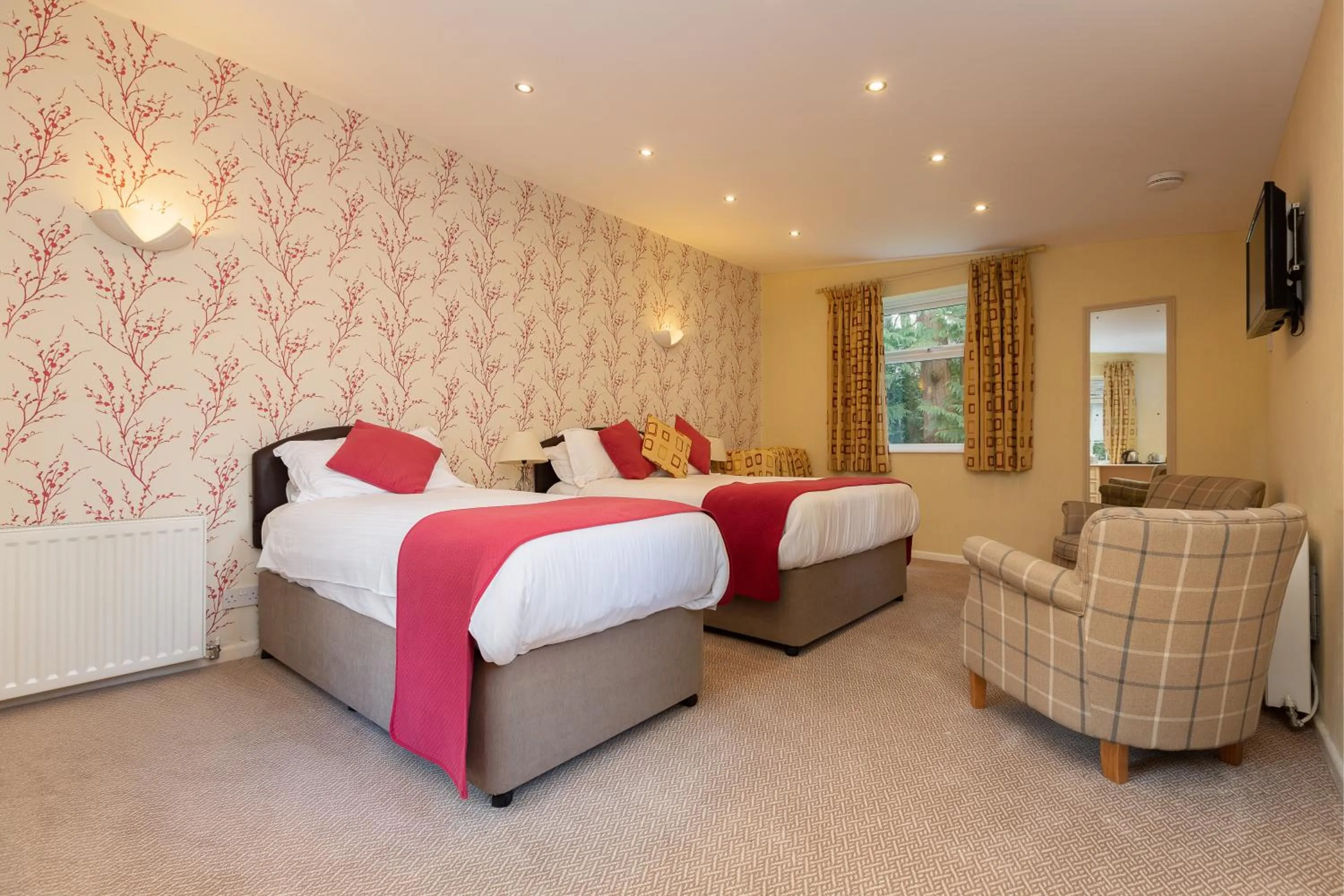 Bedroom, Bed in Burn How Garden Hotel - Bowness on Windermere