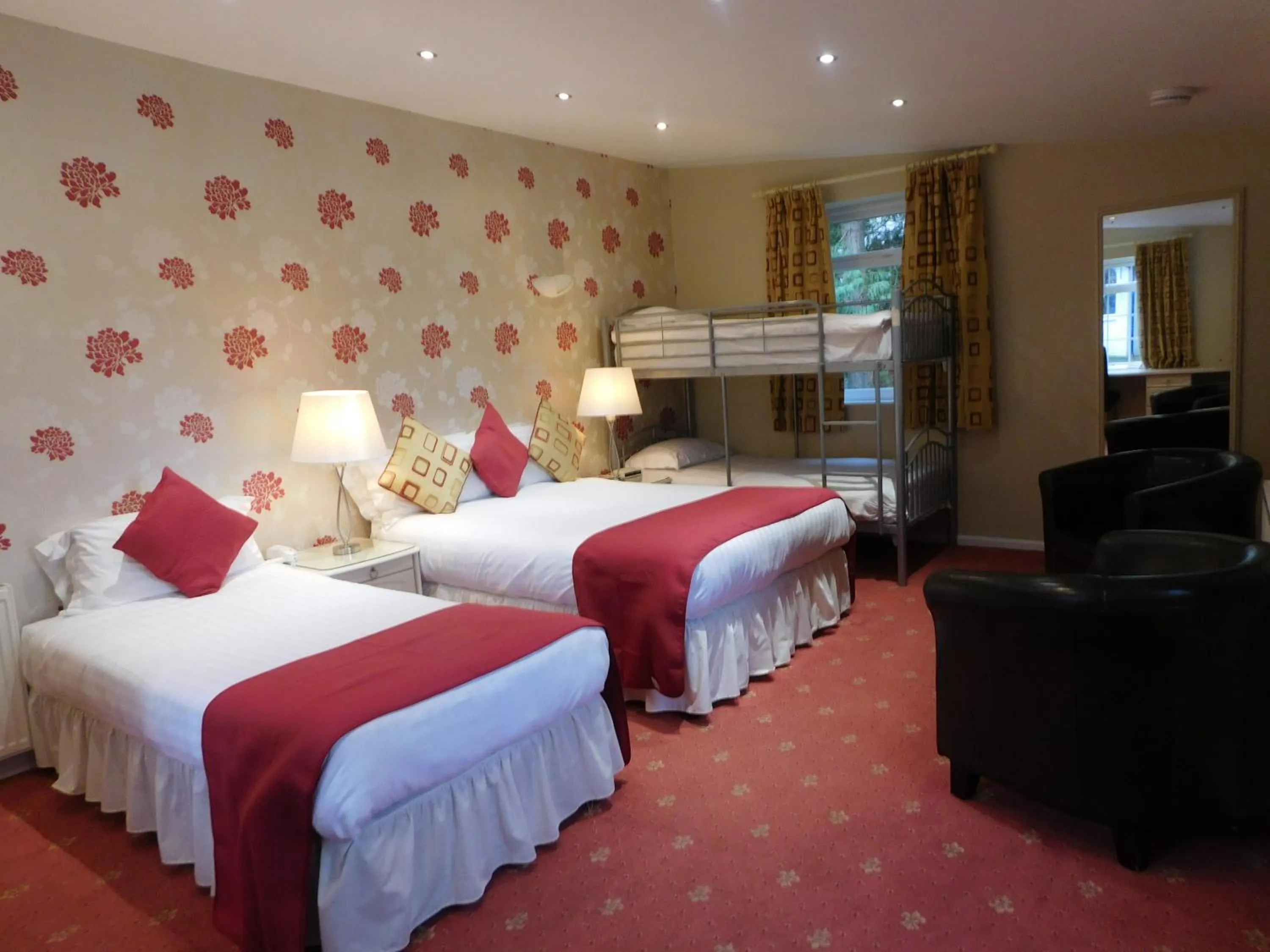 Restaurant/places to eat, Bed in Burn How Garden Hotel - Bowness on Windermere