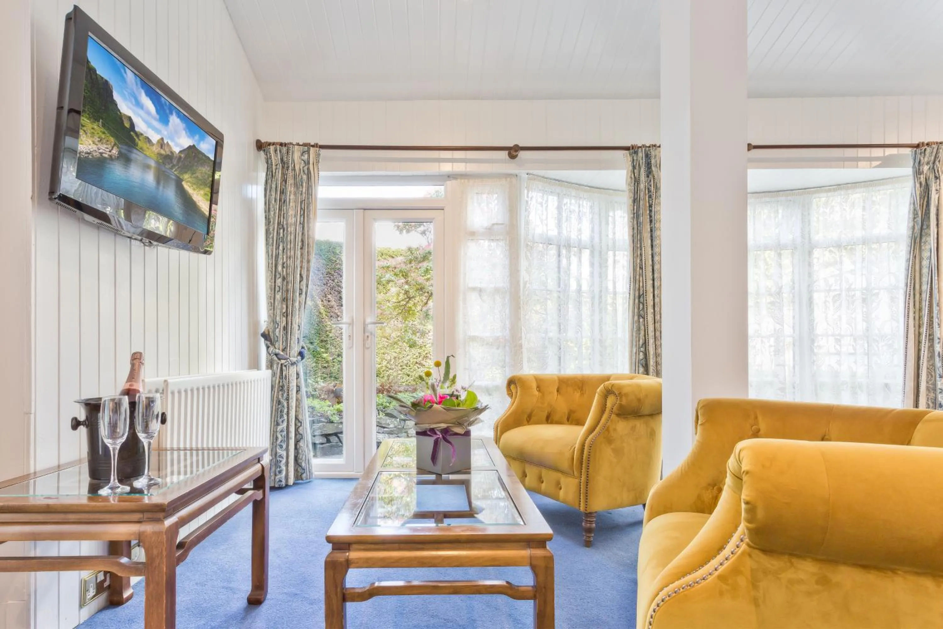 Seating area in Burn How Garden Hotel - Bowness on Windermere