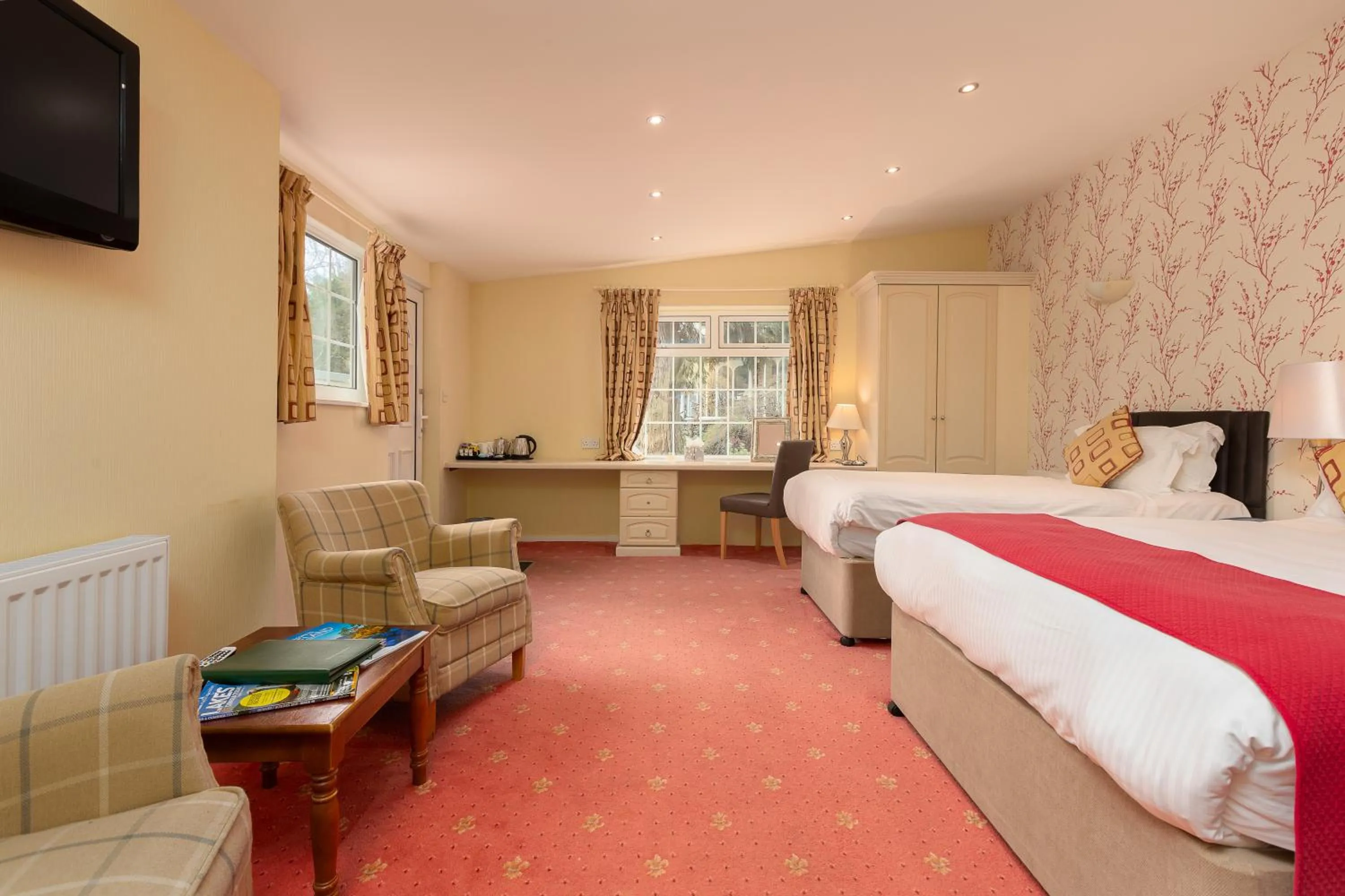Bedroom, Bed in Burn How Garden Hotel - Bowness on Windermere
