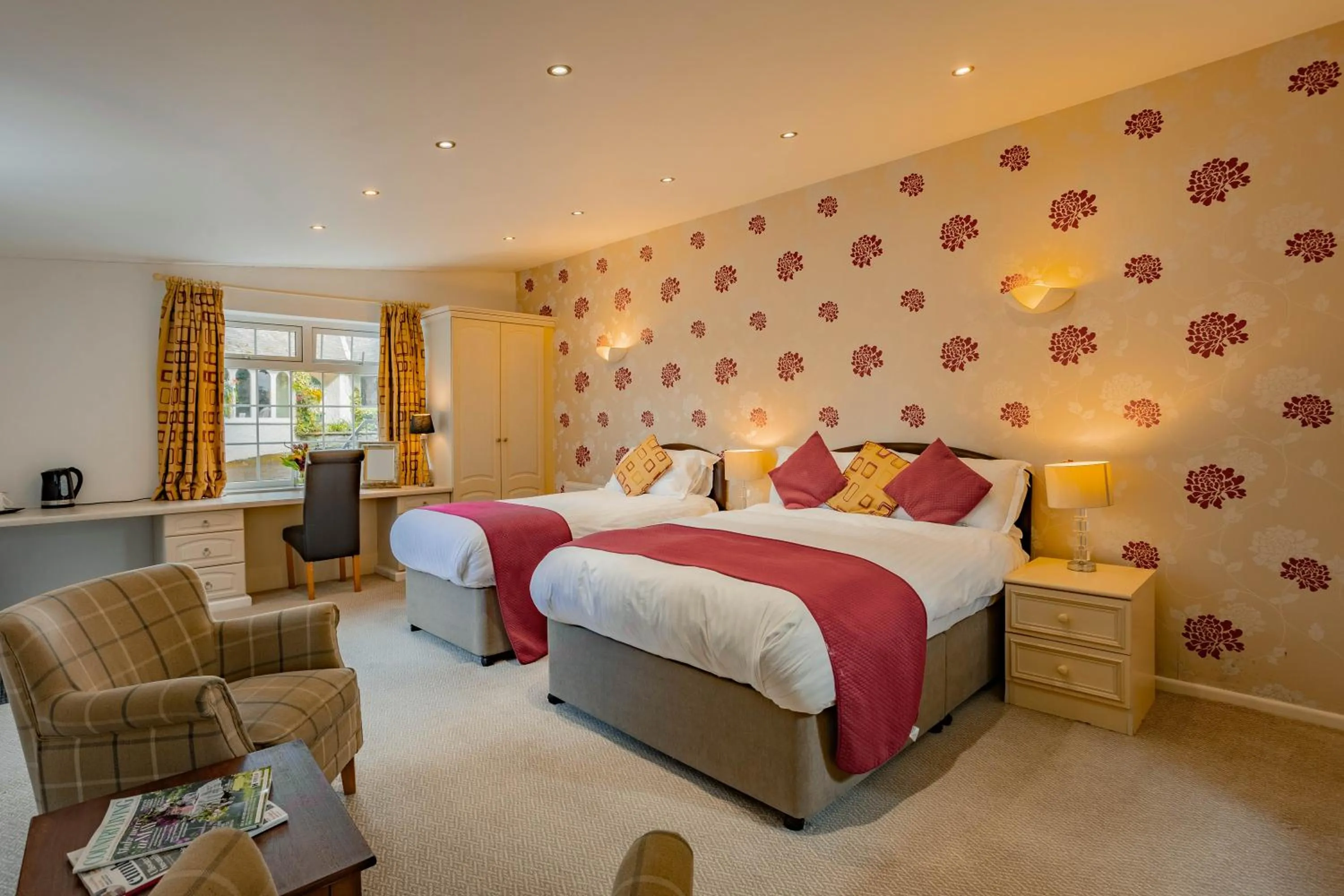 Photo of the whole room, Bed in Burn How Garden Hotel - Bowness on Windermere