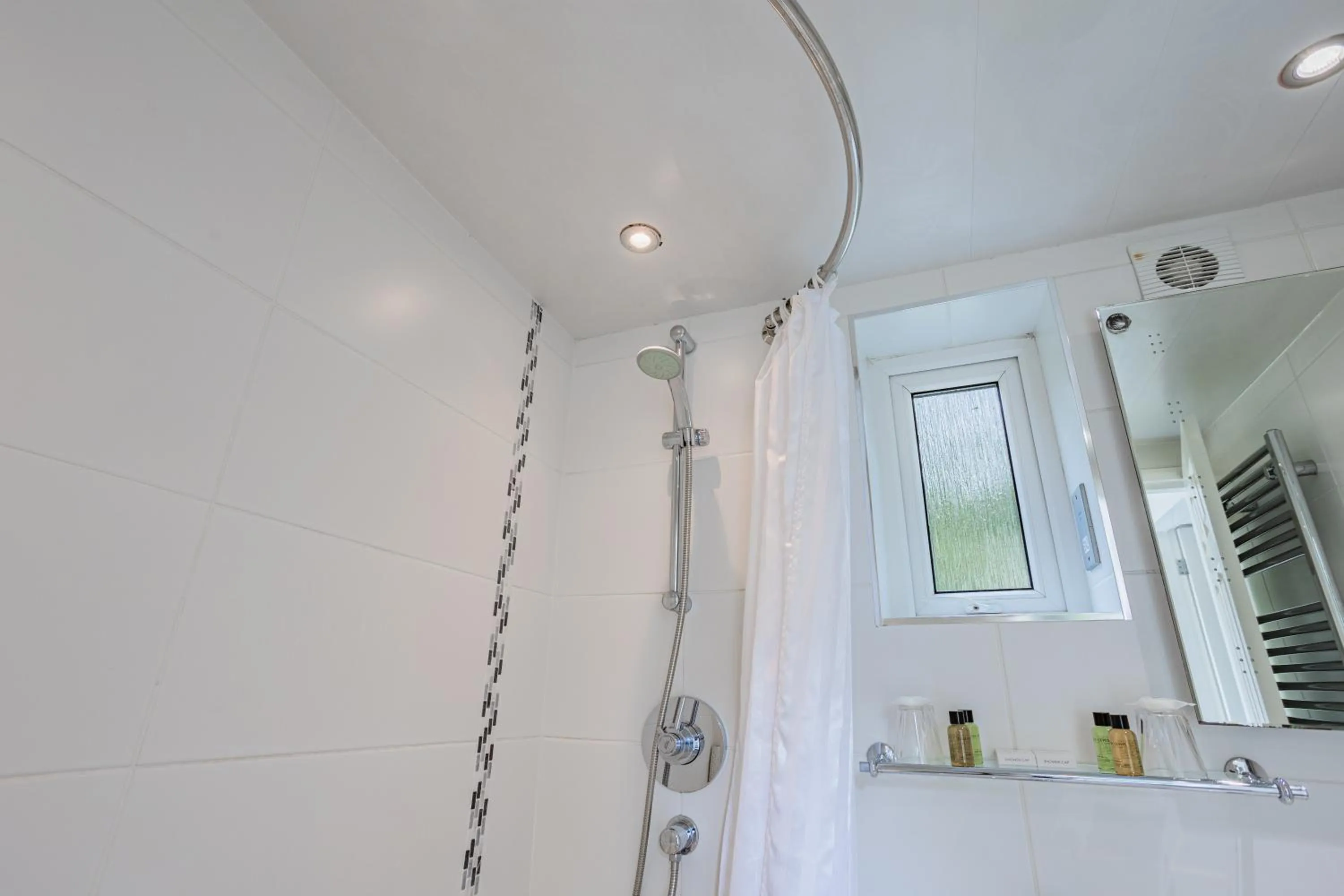 Bathroom in Burn How Garden Hotel - Bowness on Windermere