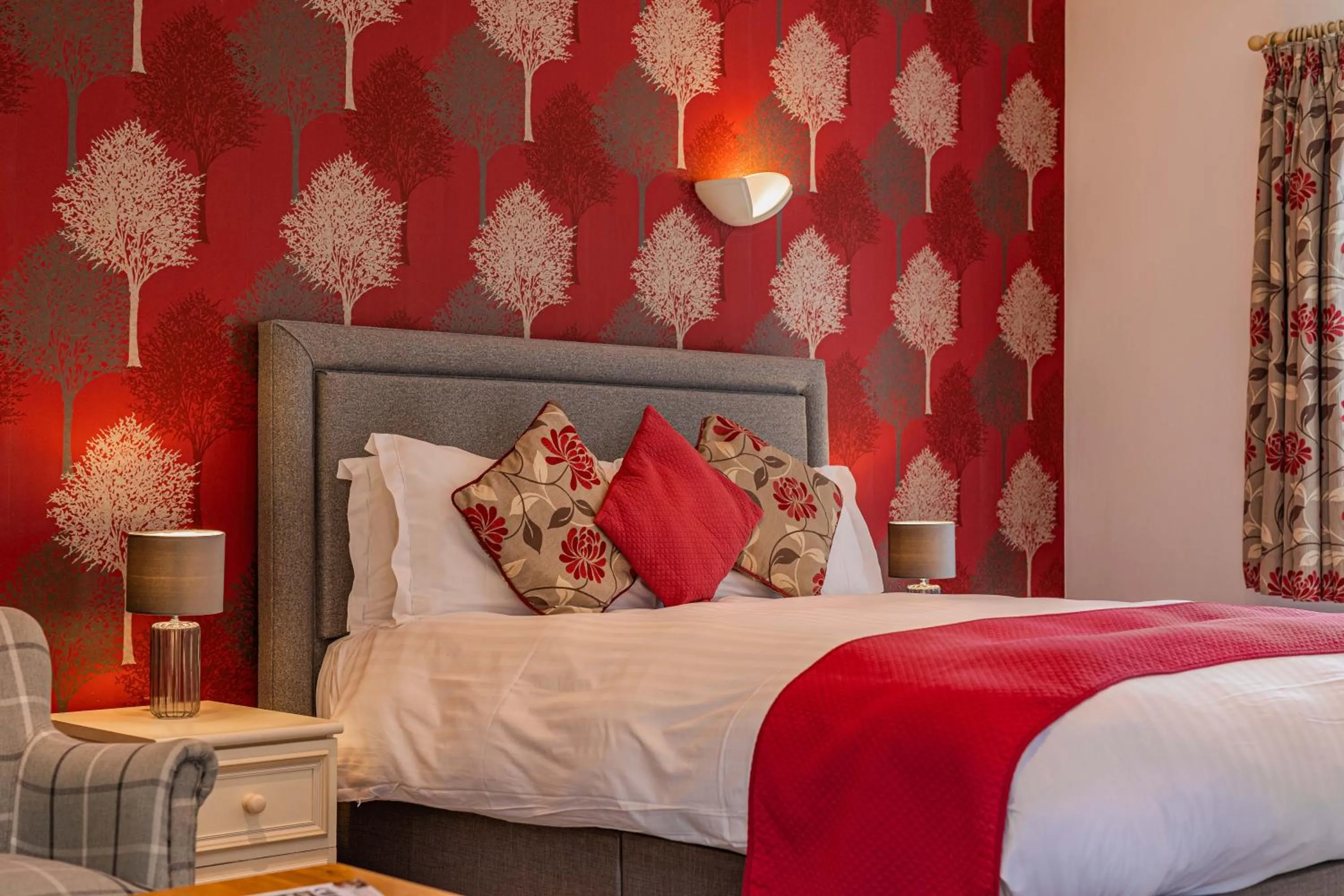 Photo of the whole room, Bed in Burn How Garden Hotel - Bowness on Windermere