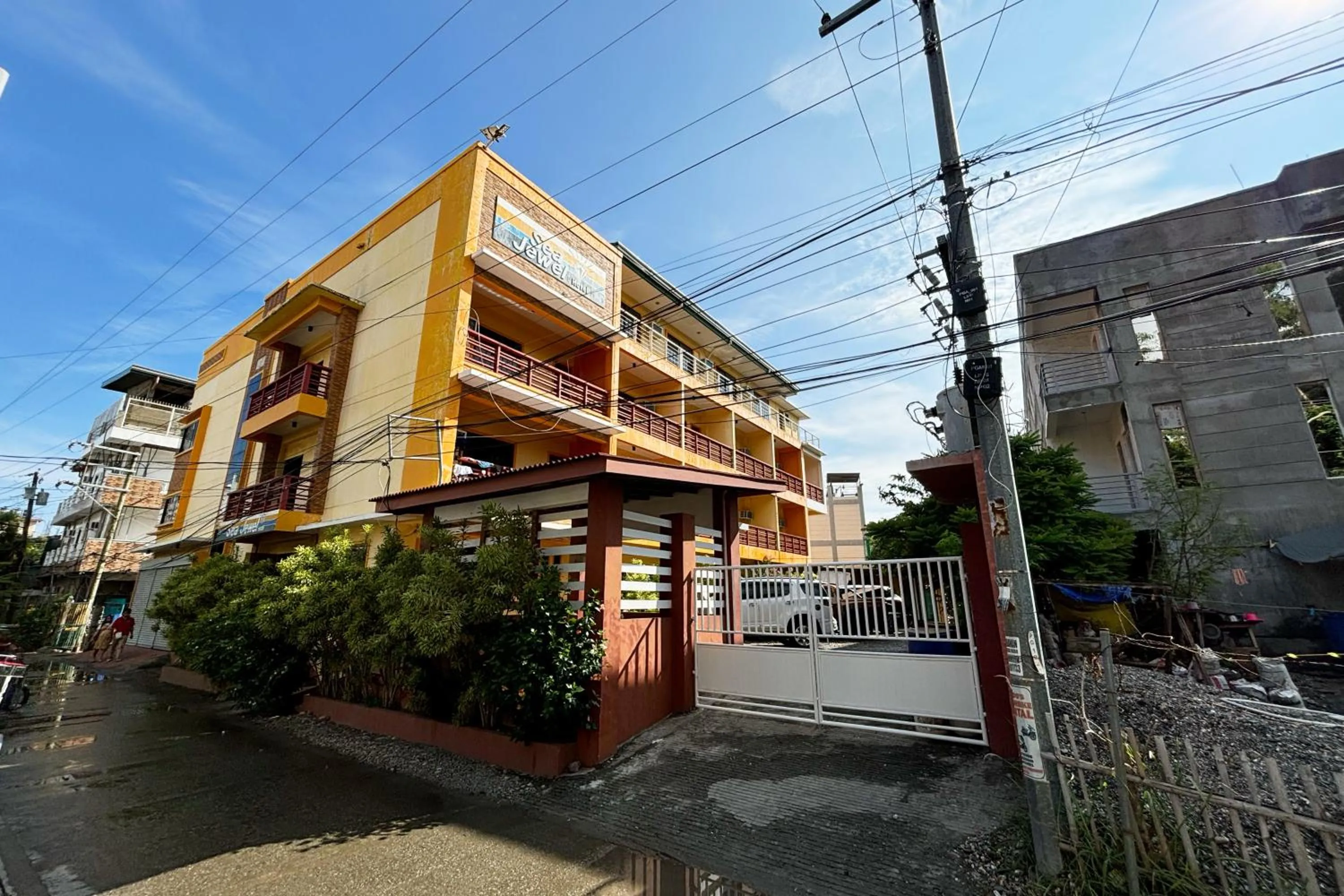 Property building in Sea Jewel Hotel Puerto Galera powered by Cocotel