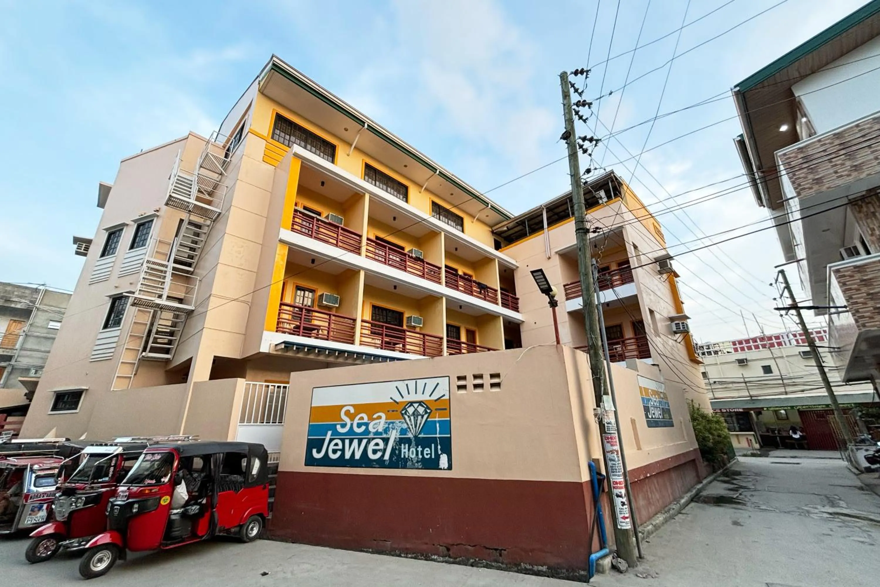 Property building in Sea Jewel Hotel Puerto Galera powered by Cocotel