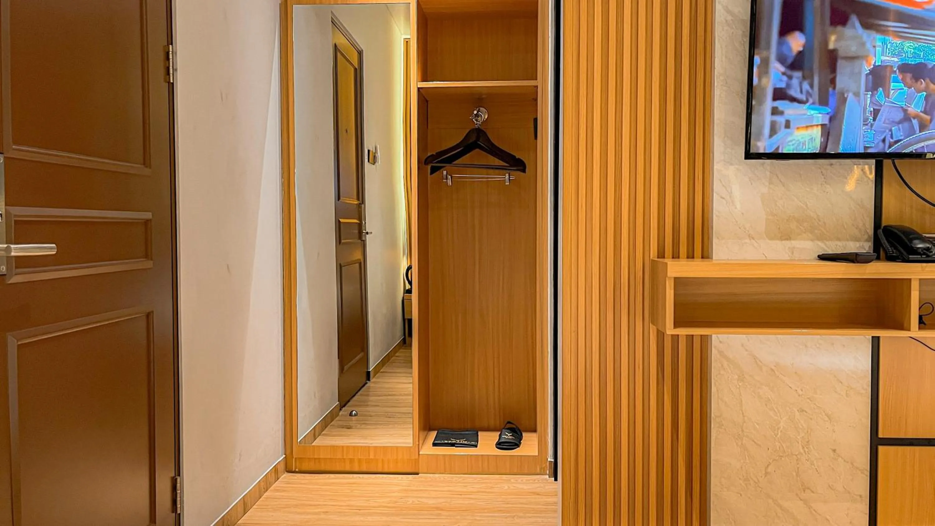 wardrobe in Eagle Hotel Wonosobo, Azana Hotels Collection