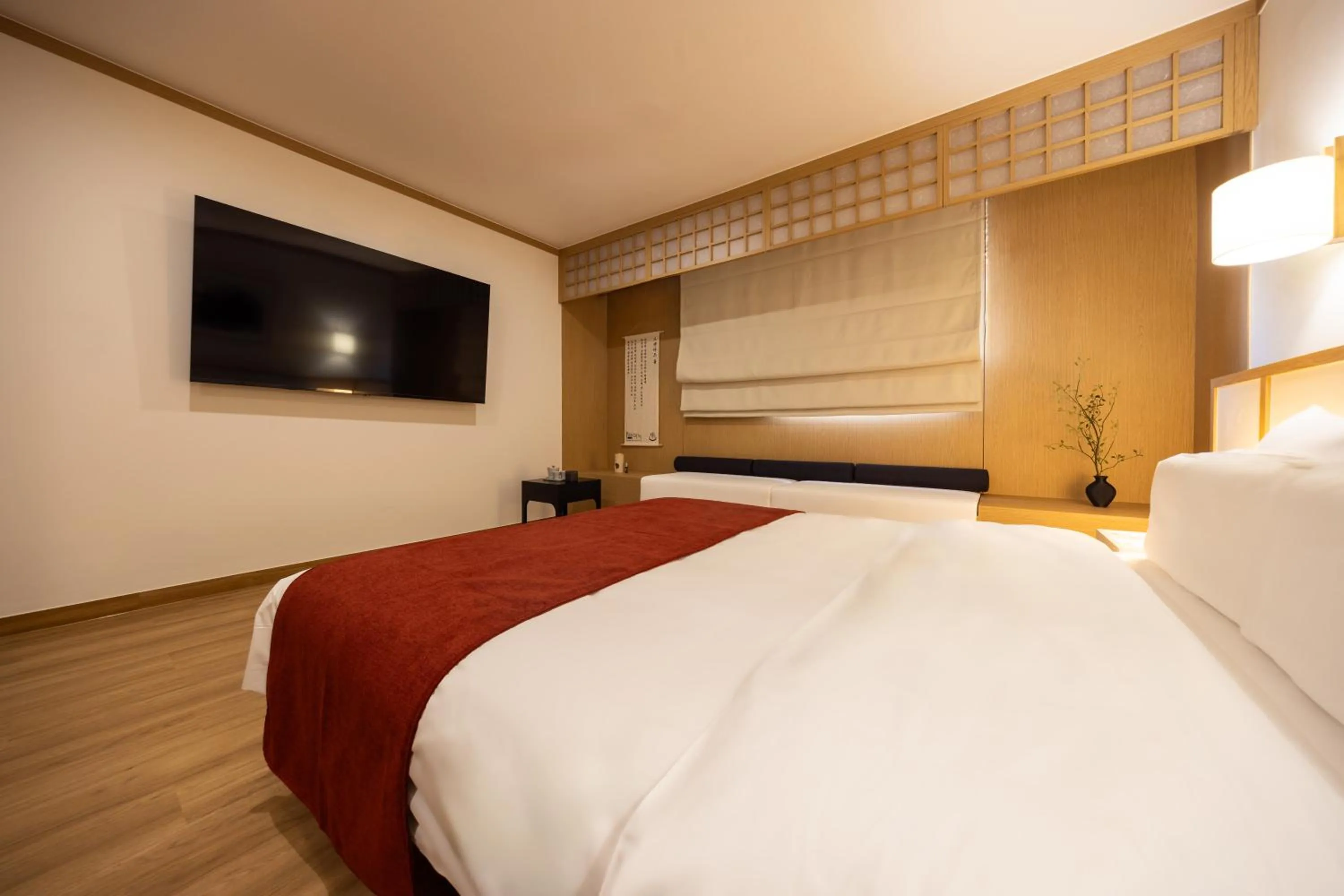 Bed in Anook Hotel & Spa Pyeongtaek