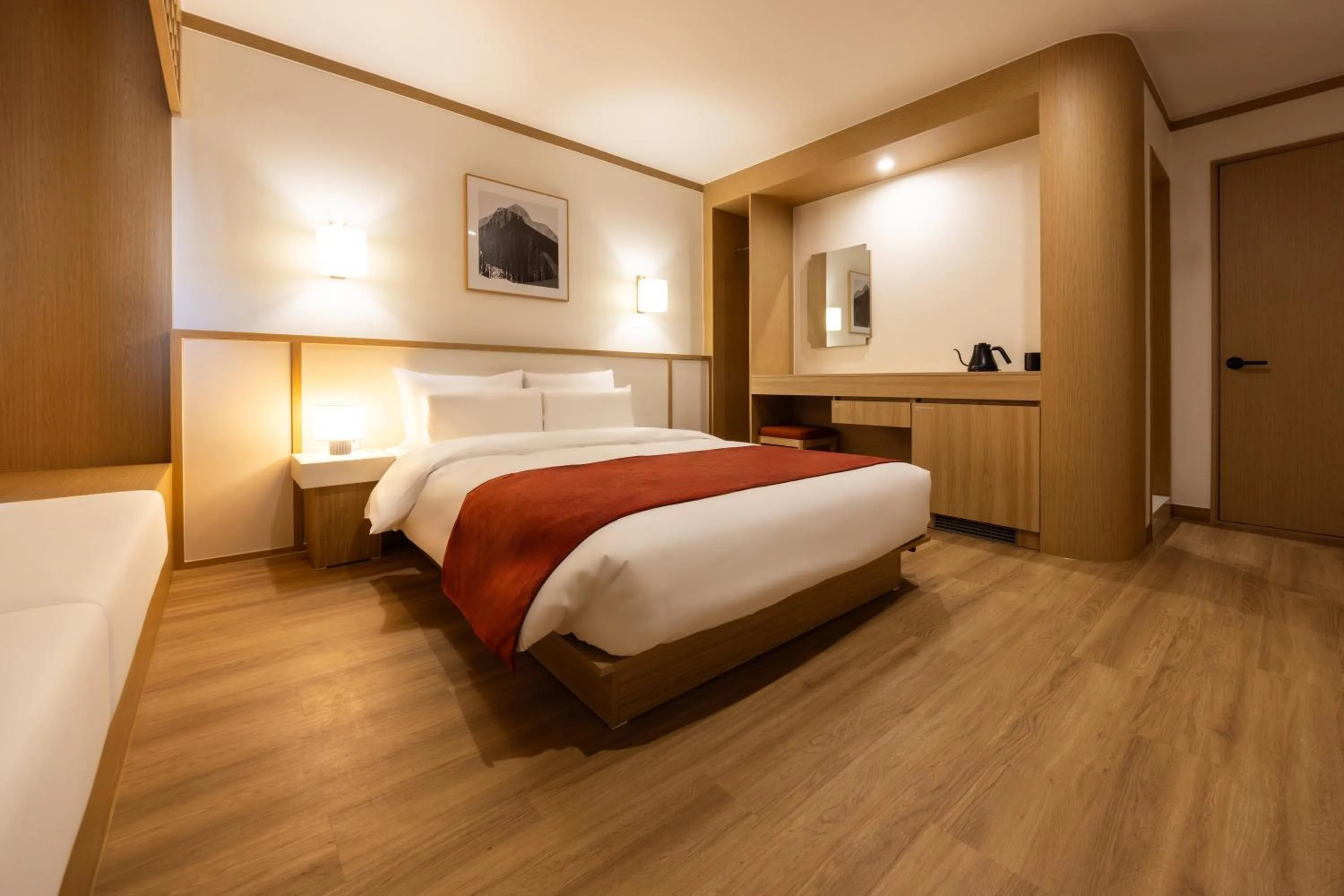 Bed in Anook Hotel & Spa Pyeongtaek