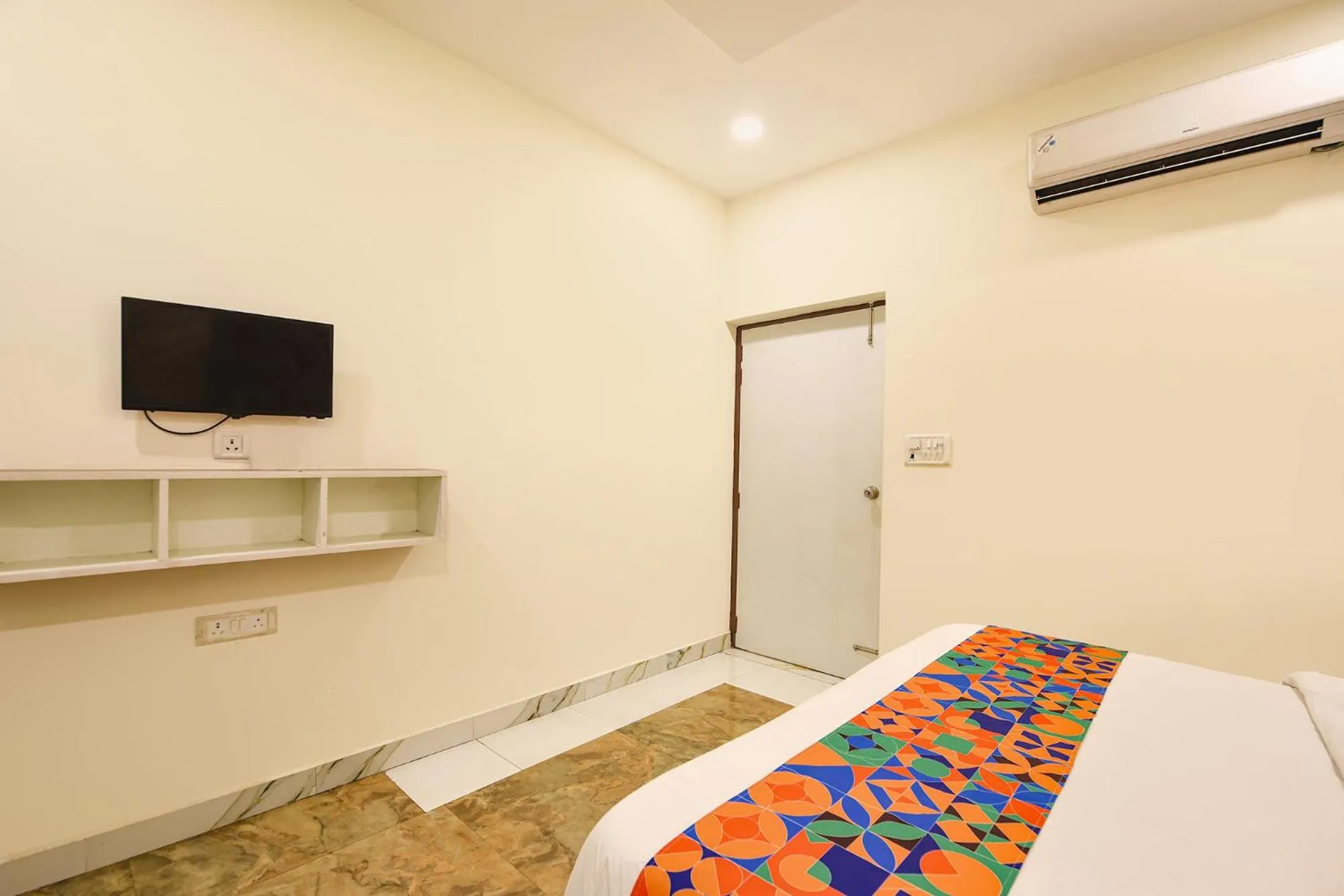 Bed in Via High View