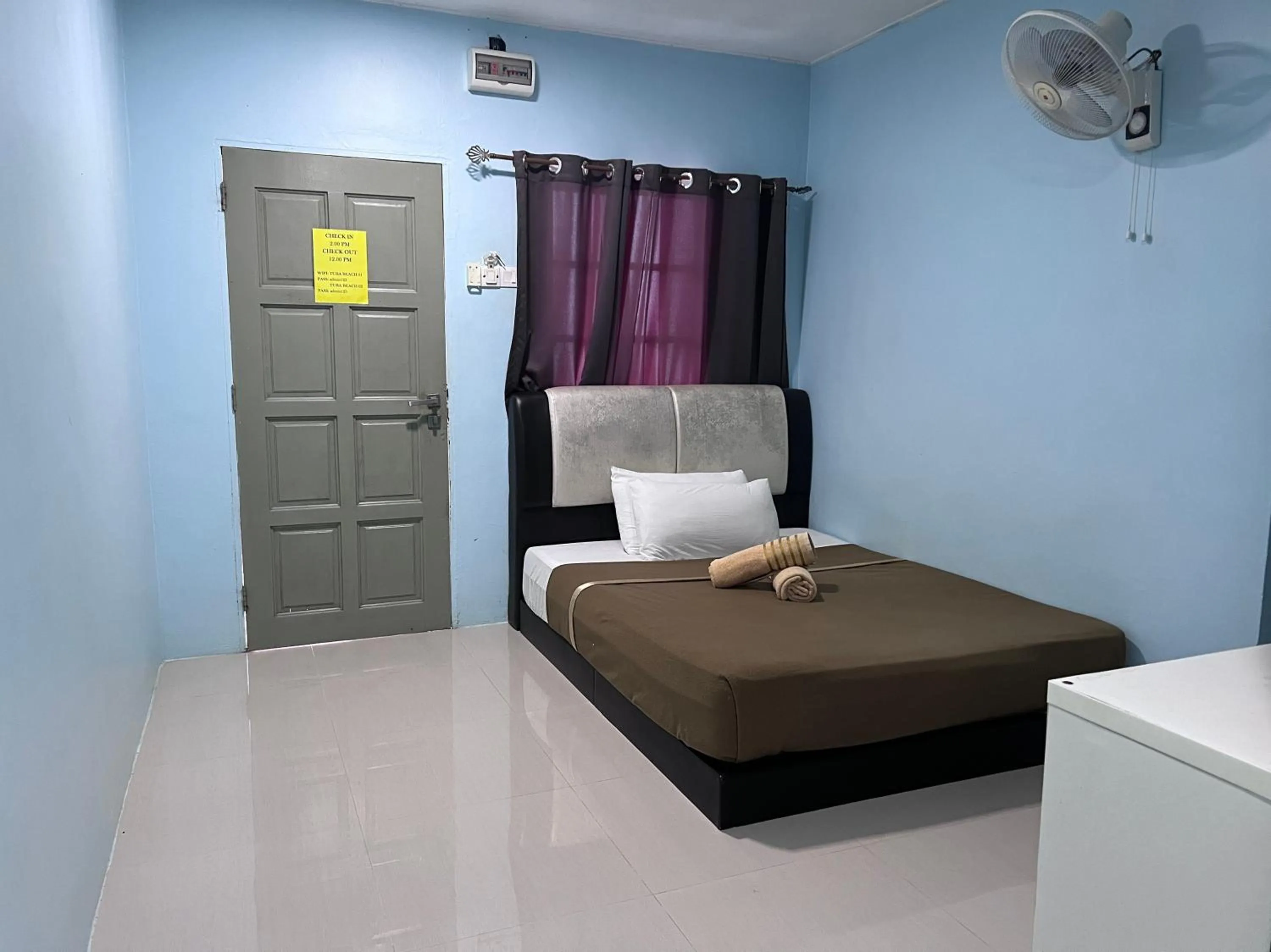 Bedroom, Bed in Capital O 91017 Tuba Beach Resort @ Pulau Tuba