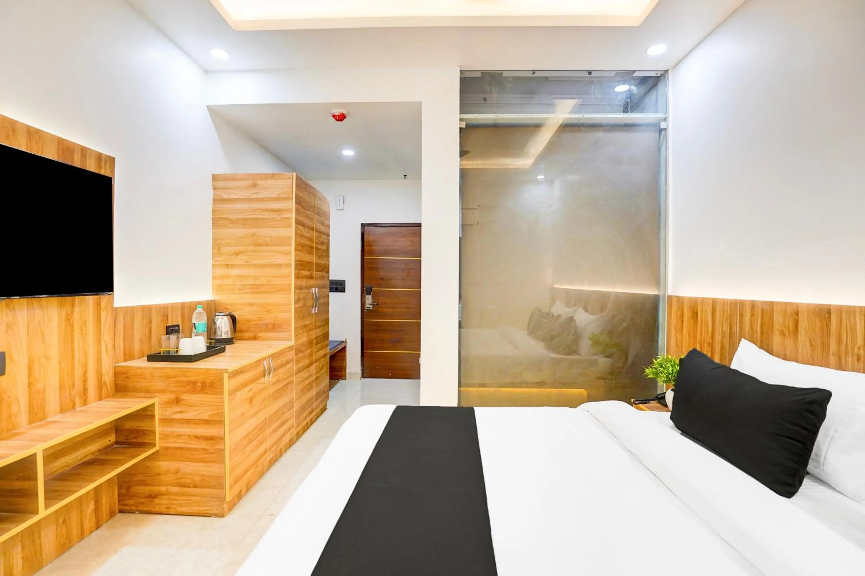 Bedroom, Bed in Townhouse GRAND ADDRESS HOTEL AND BANQUET