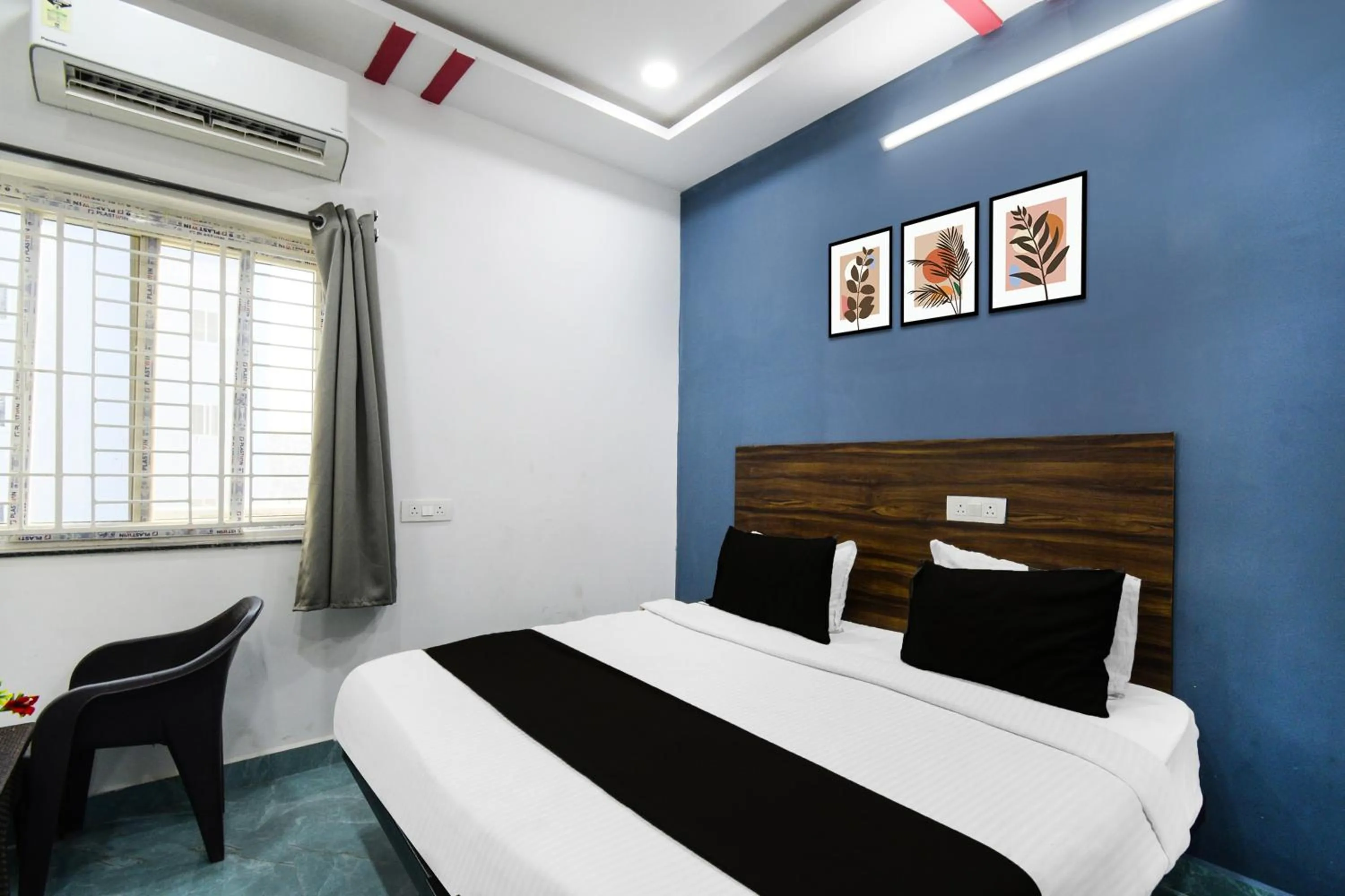 Bedroom, Bed in Super Townhouse Hitech City Near Yashoda Hospital
