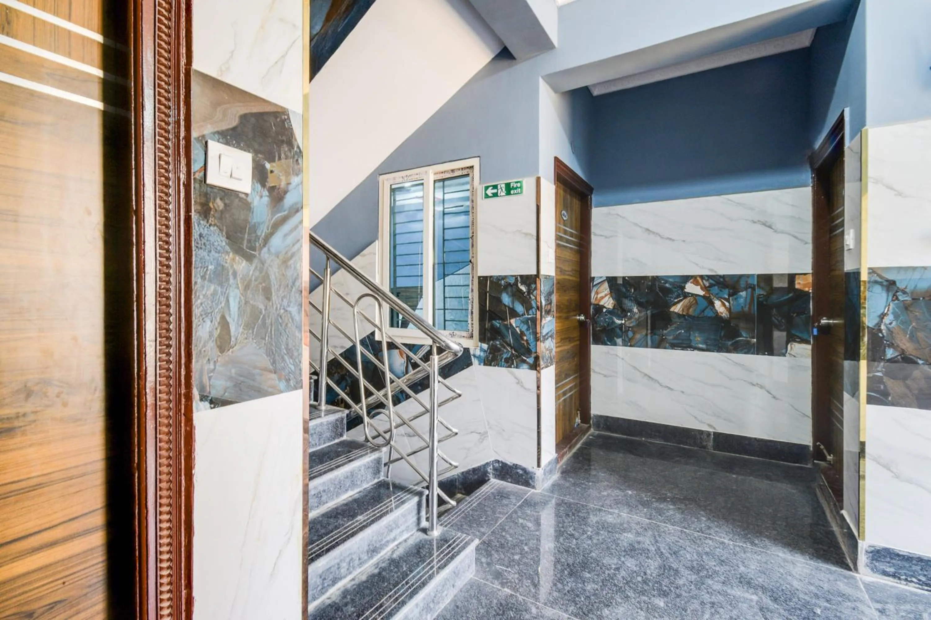 Lobby or reception in Super Townhouse Hitech City Near Yashoda Hospital