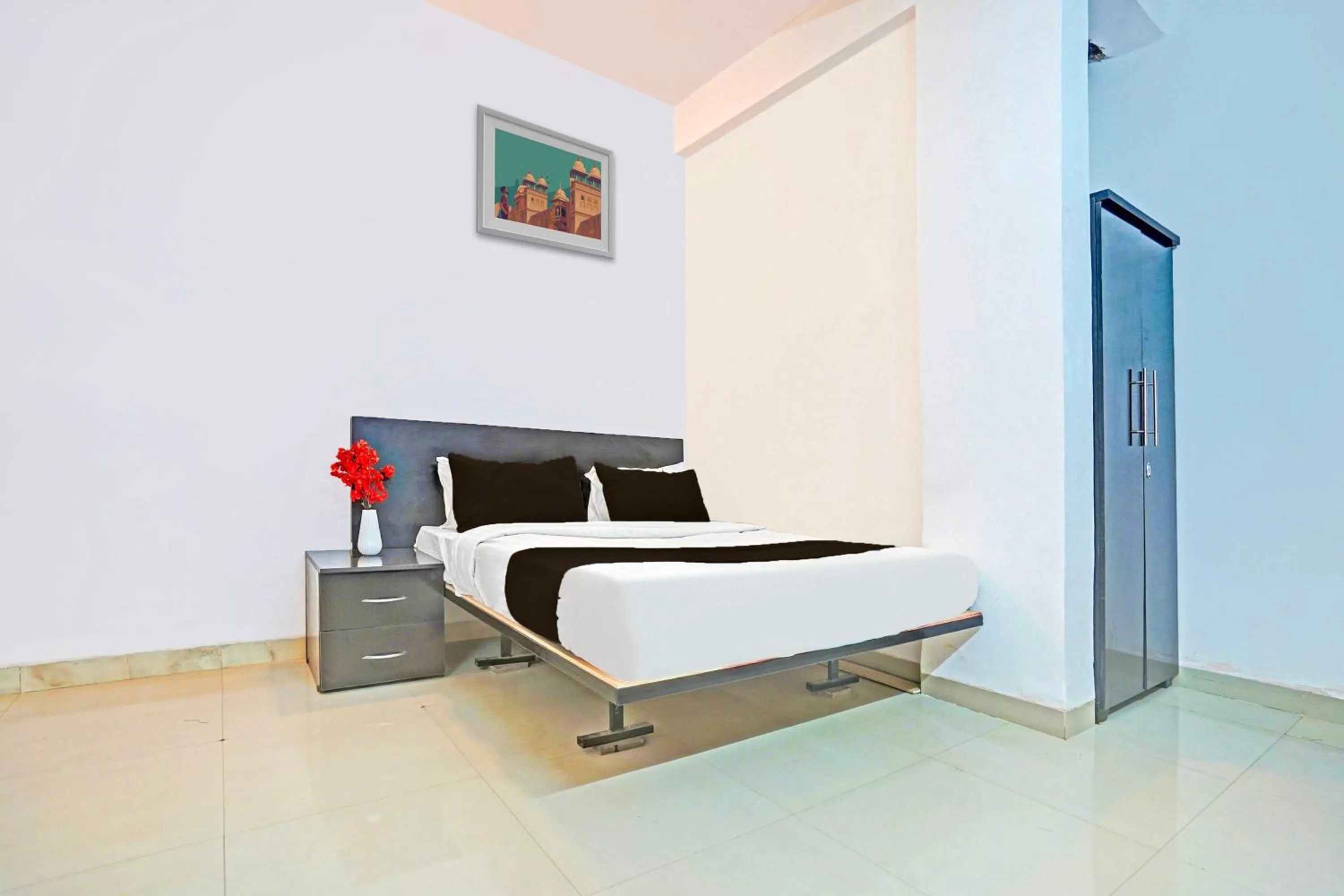 Bedroom in Hotel O Eternity Shivay