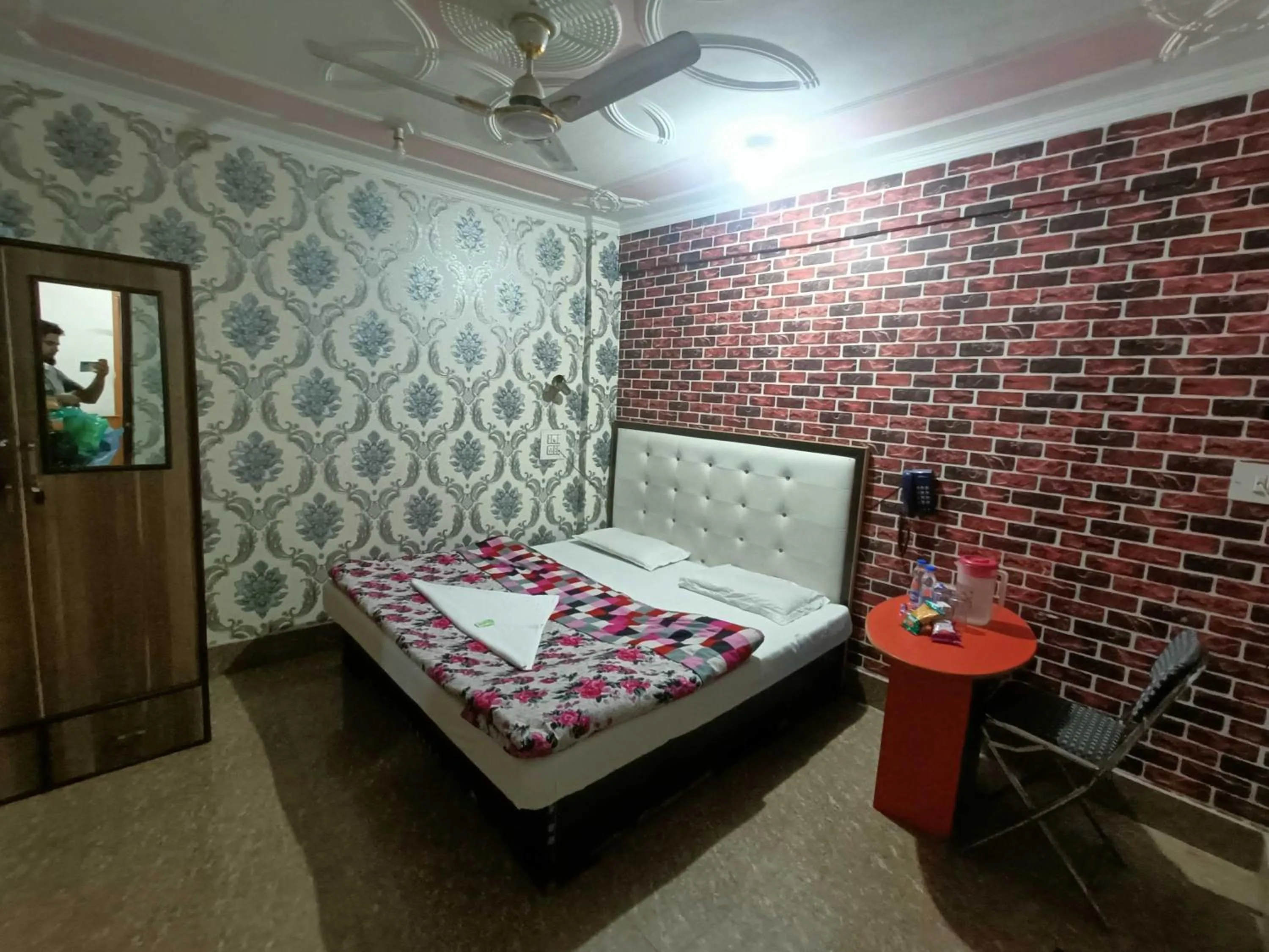 Bedroom, Bed in Hotel O Gongma Guest House