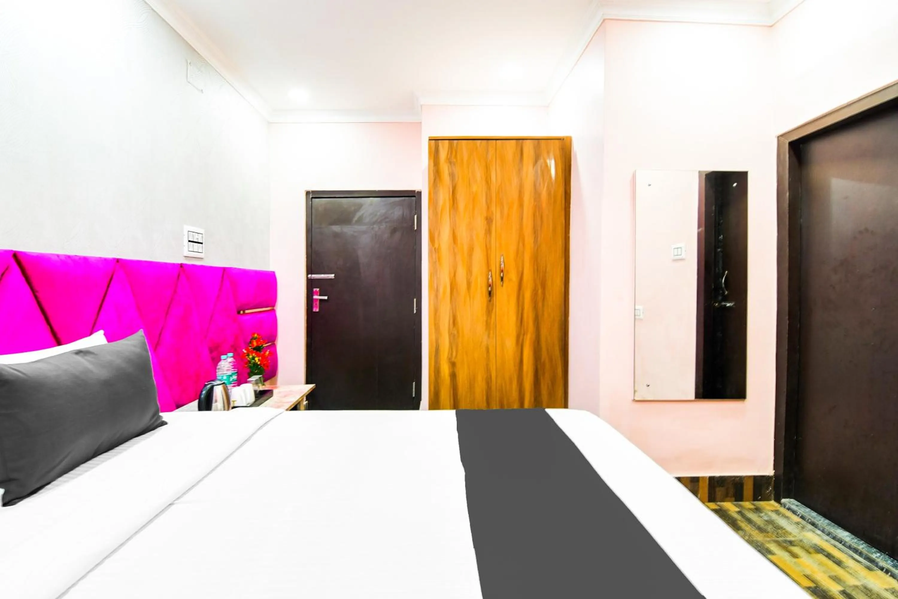 Bedroom in Hotel O Barsana