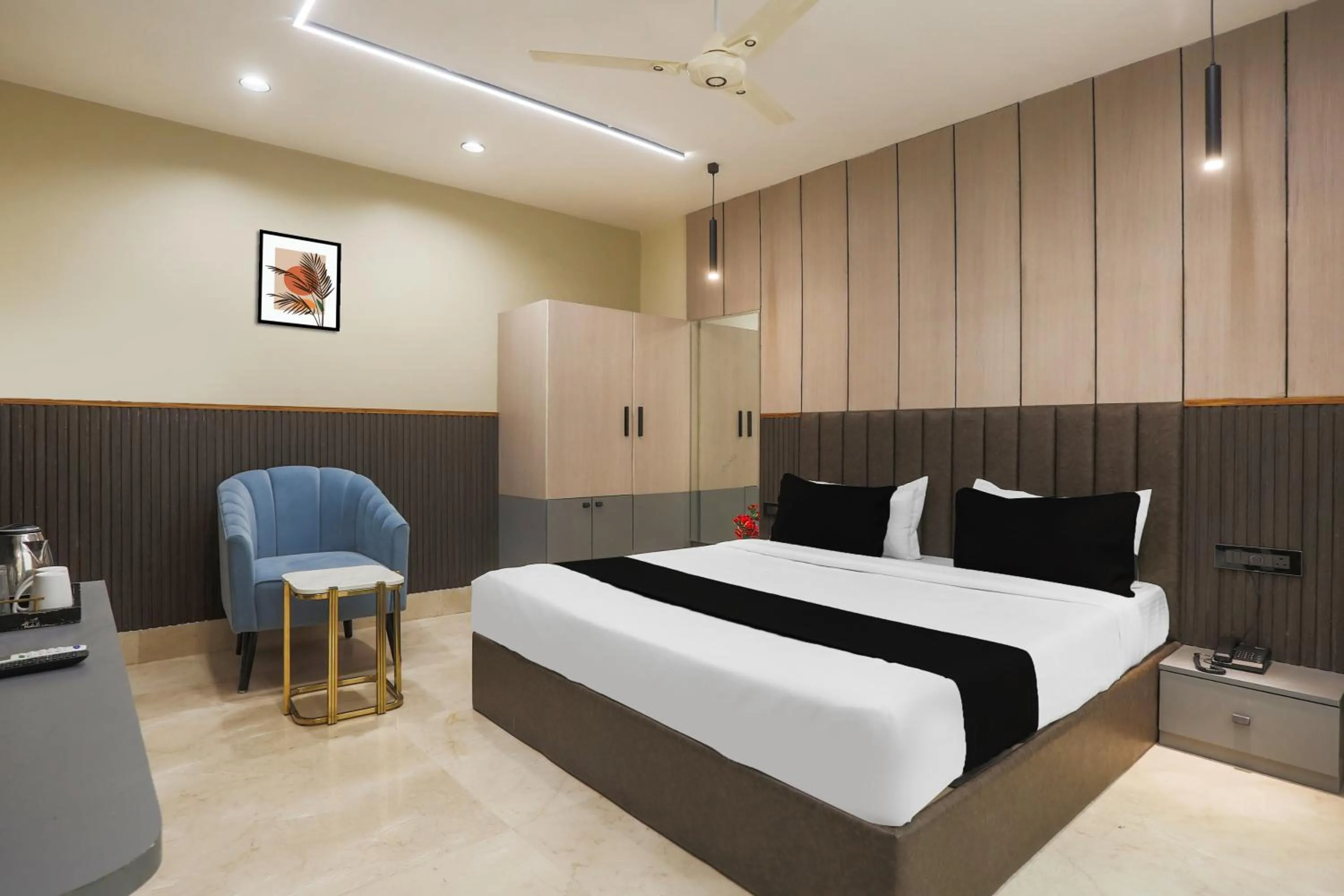 Classic Triple Room - single occupancy in Townhouse Oak Hisar