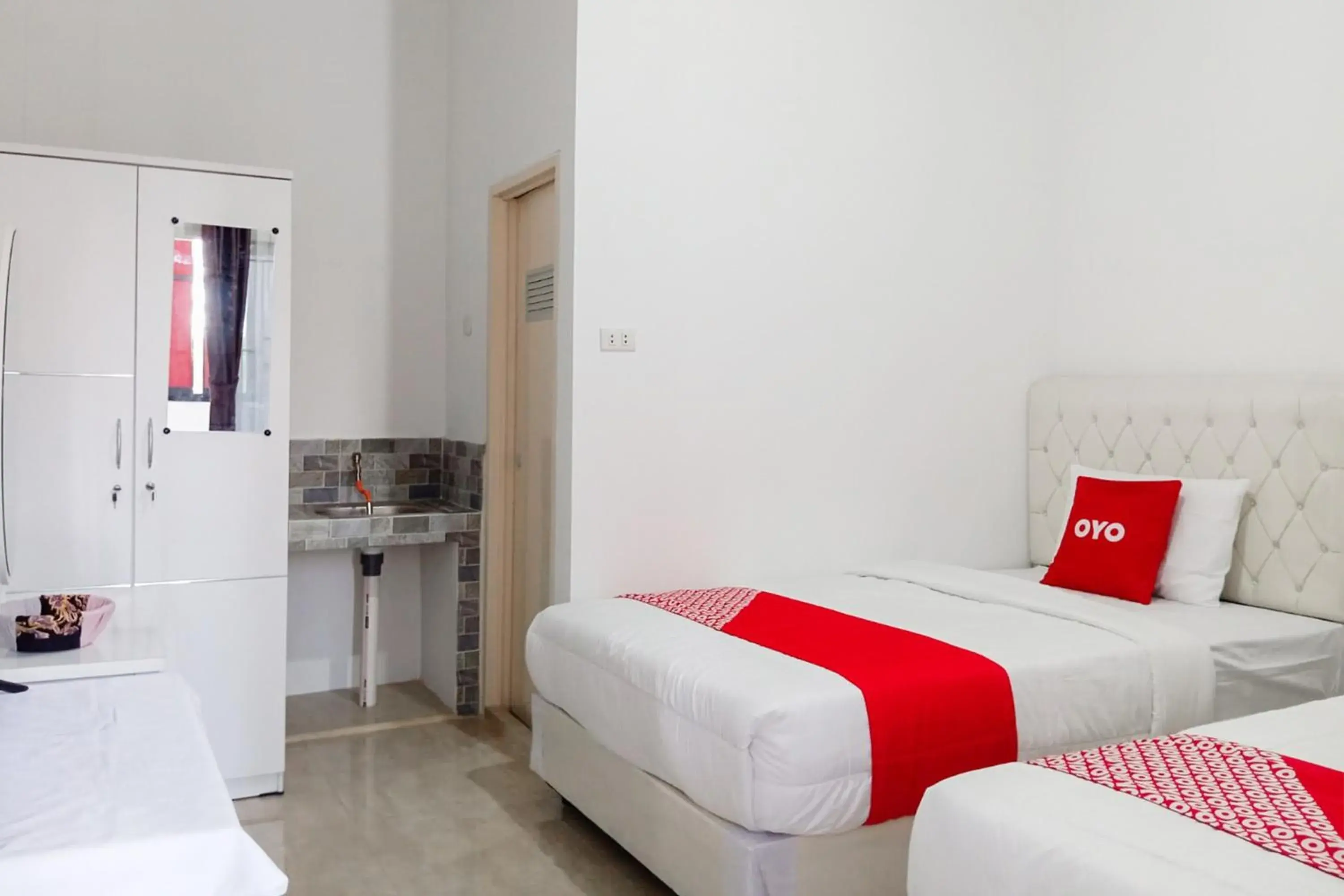 Superior Twin Room in Hotel O Homestay Jaya Putri 1 Syariah Superior Twin Room in Hotel O Homestay Jaya Putri 1 Syariah