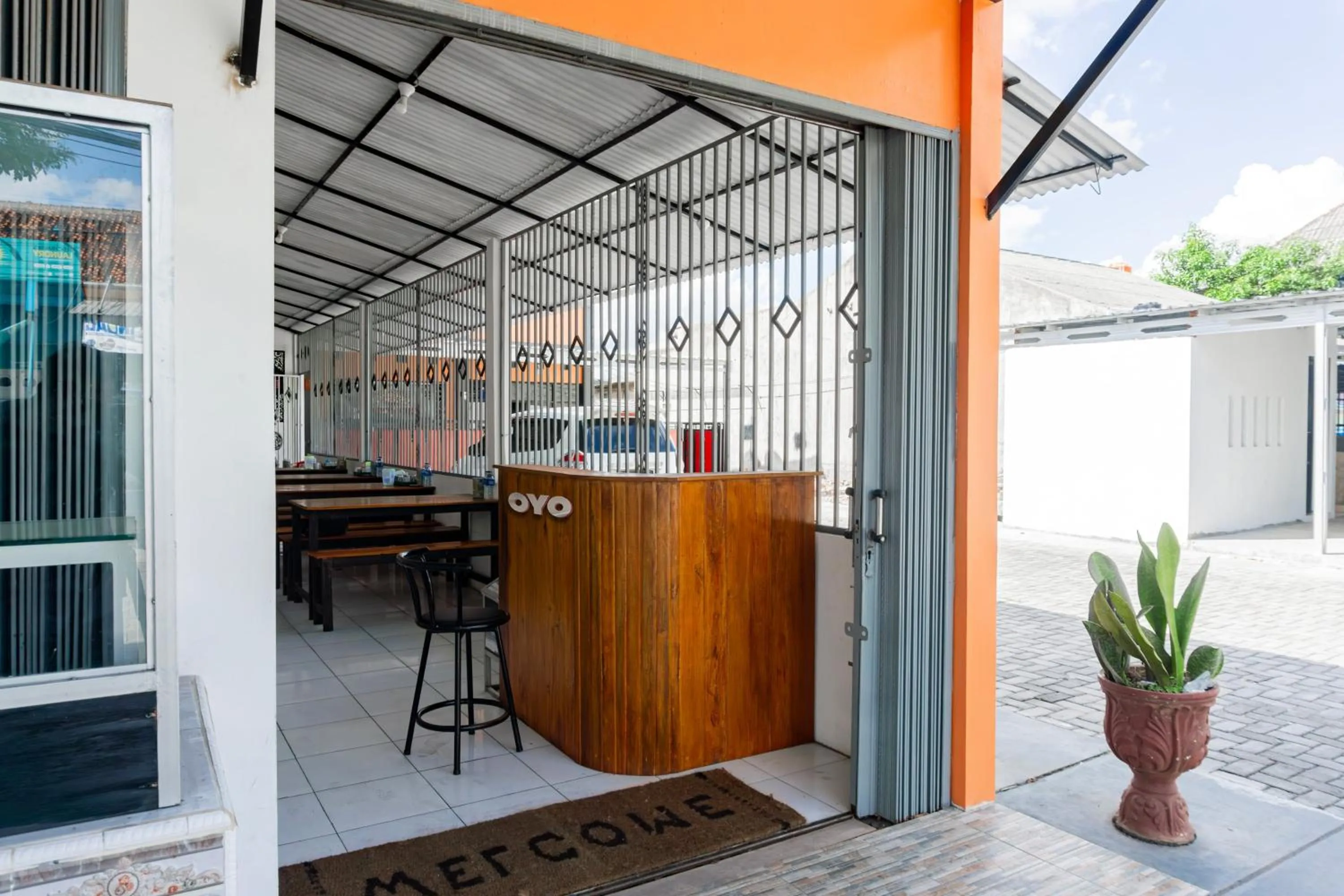 Lobby or reception in Hotel O Homestay Jaya Putri 1 Syariah