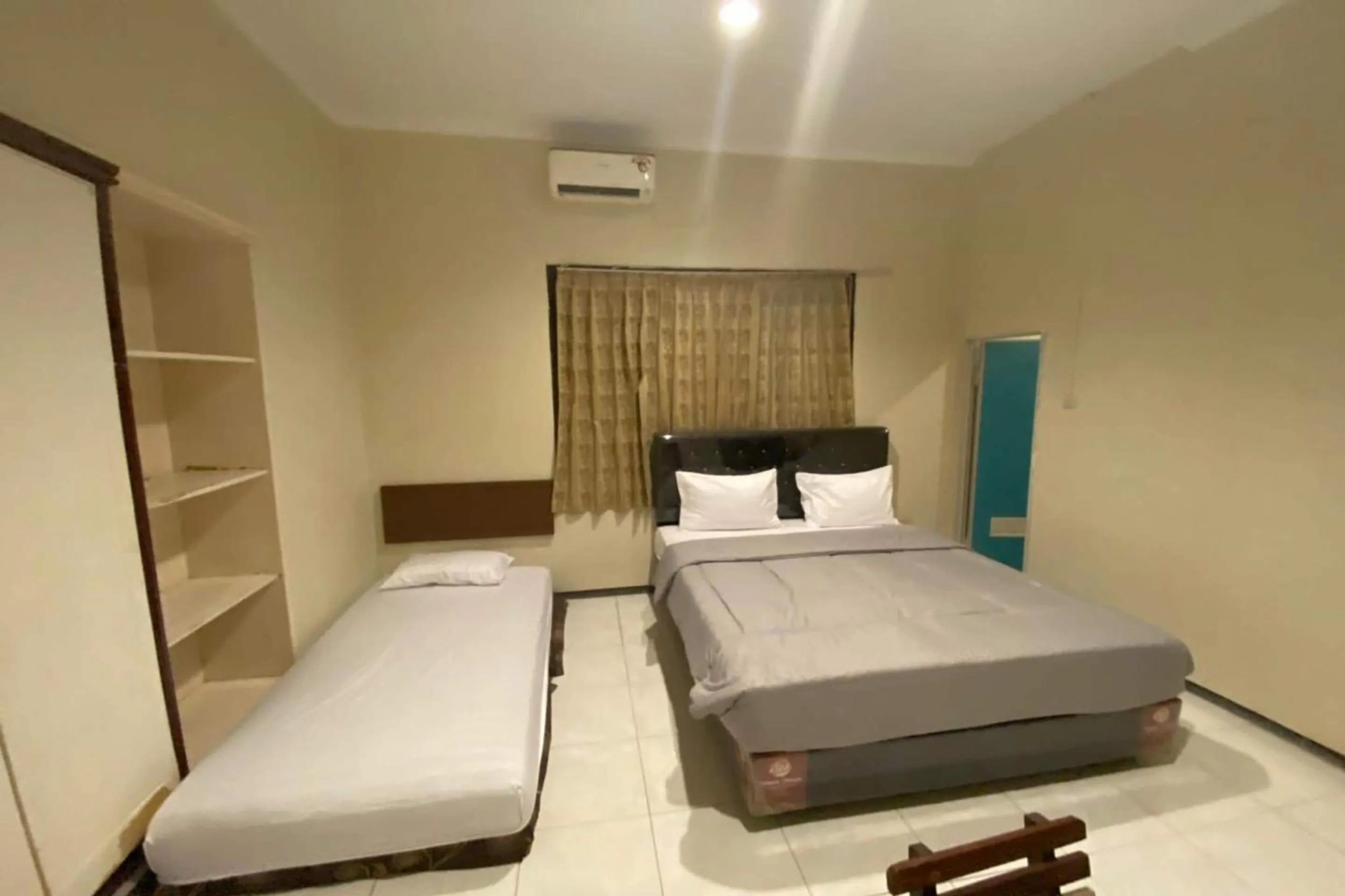 Bedroom, Bed in Hotel O Sweet Home Residence Simpang Lima
