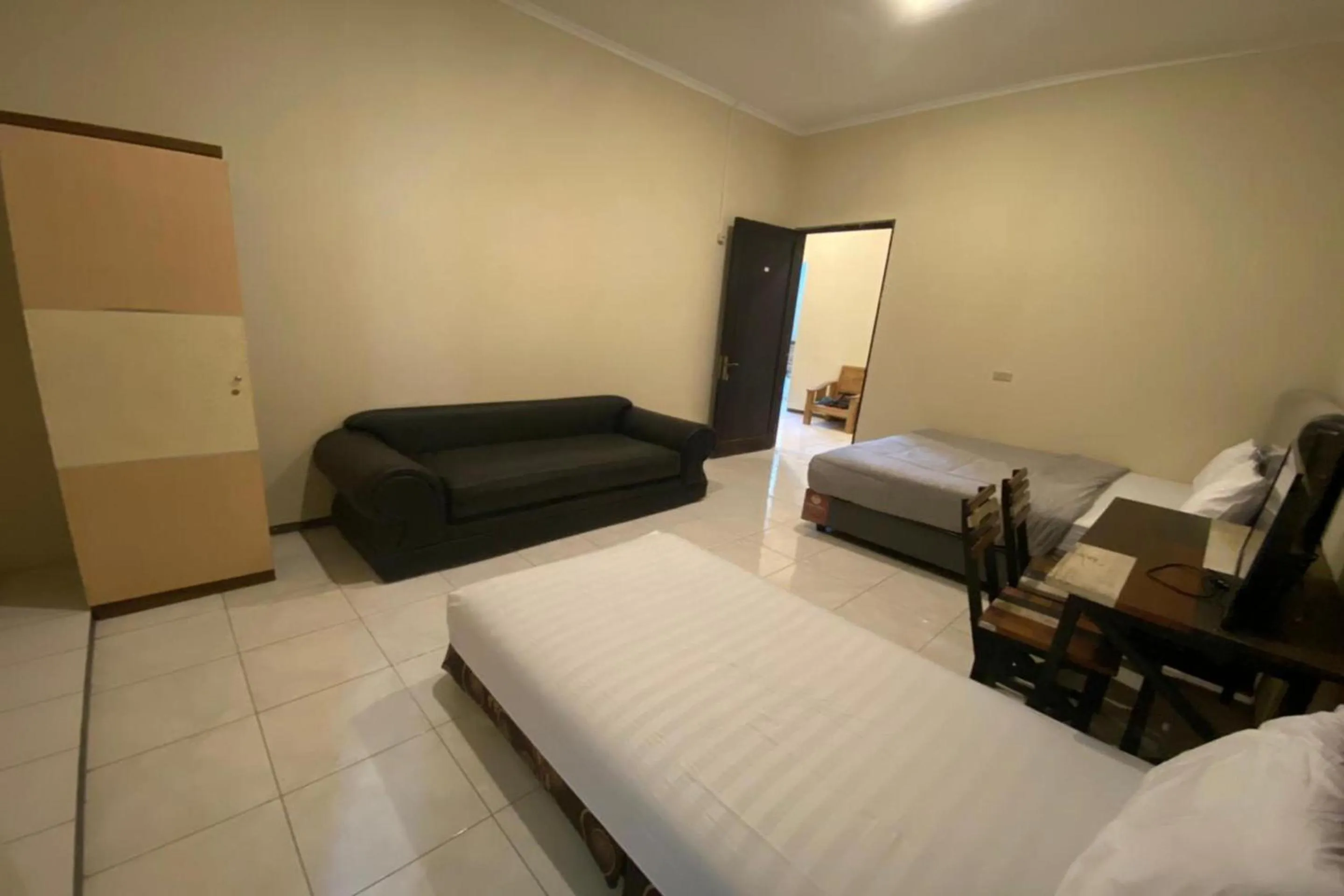 Bedroom, Bed in Hotel O Sweet Home Residence Simpang Lima