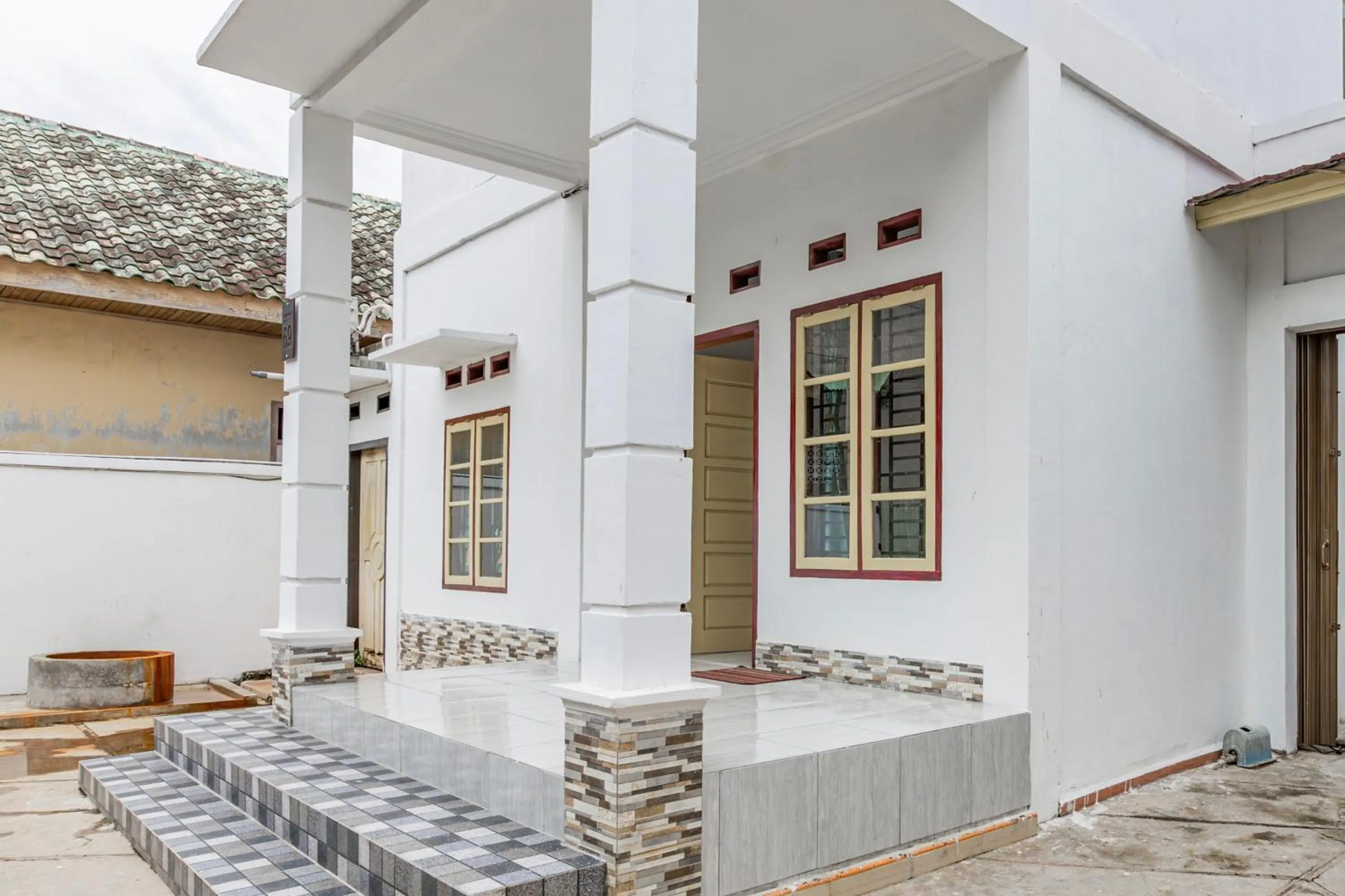 Facade/entrance in Hotel O Rafie Exclusive 2 Syariah