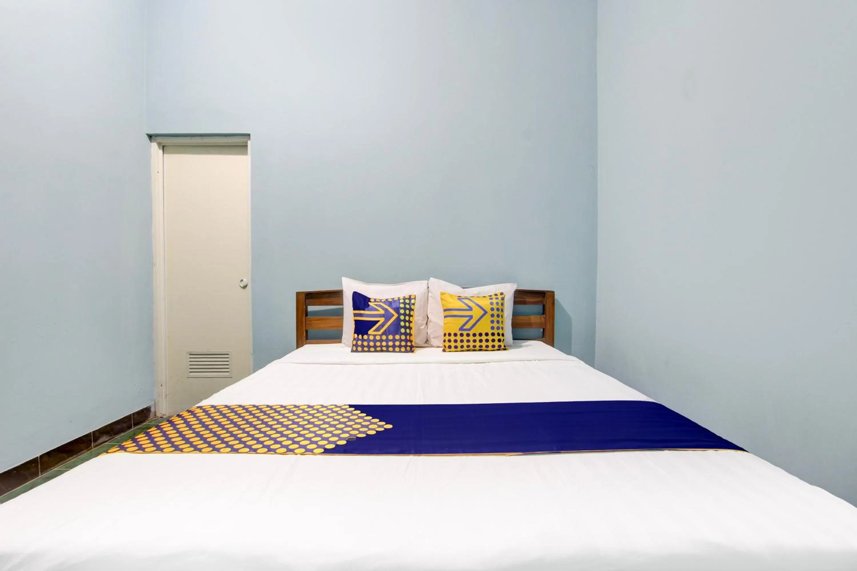 Bedroom, Bed in Hotel O Agung