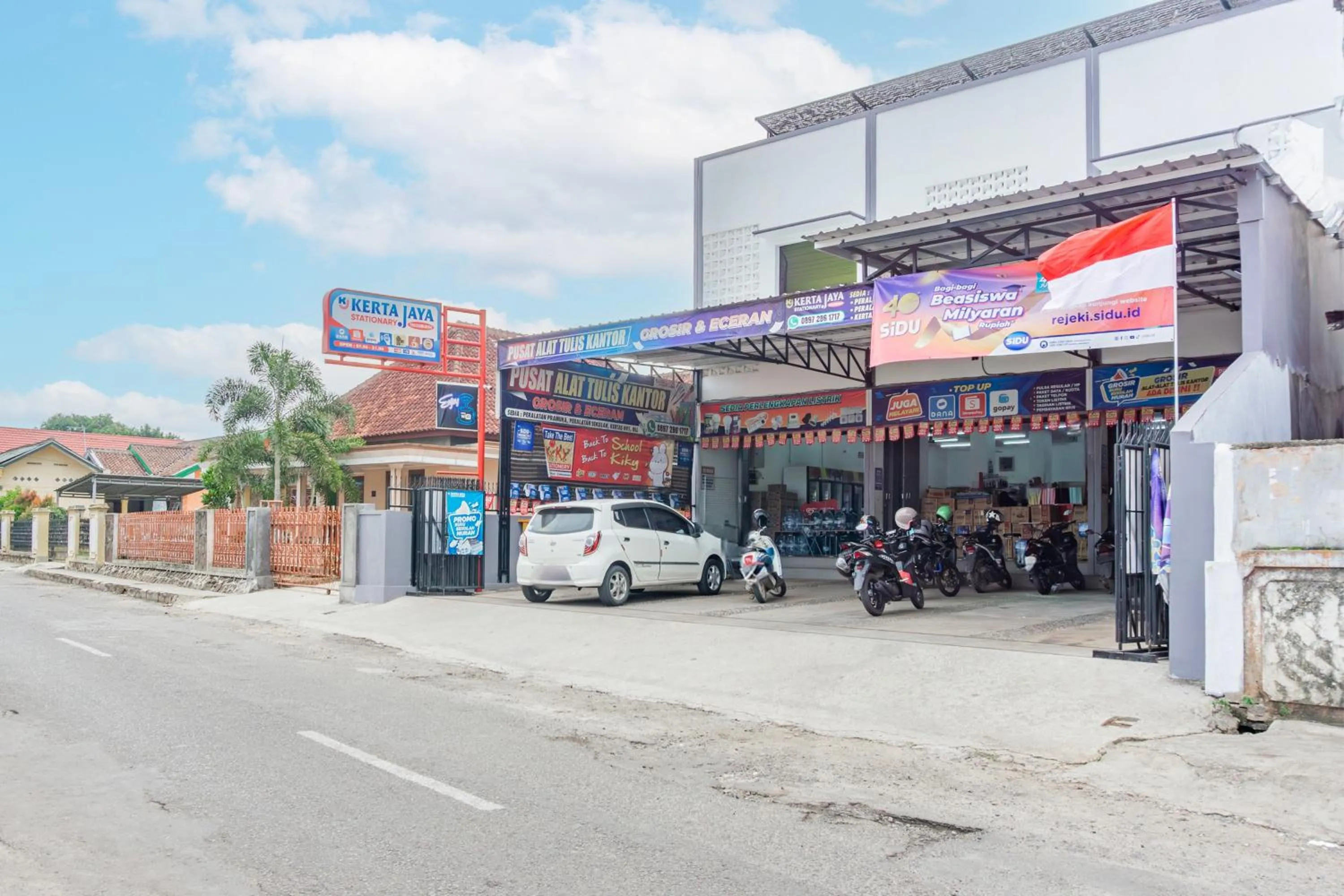 Property building in Hotel O Penginapan Kertajaya Syariah