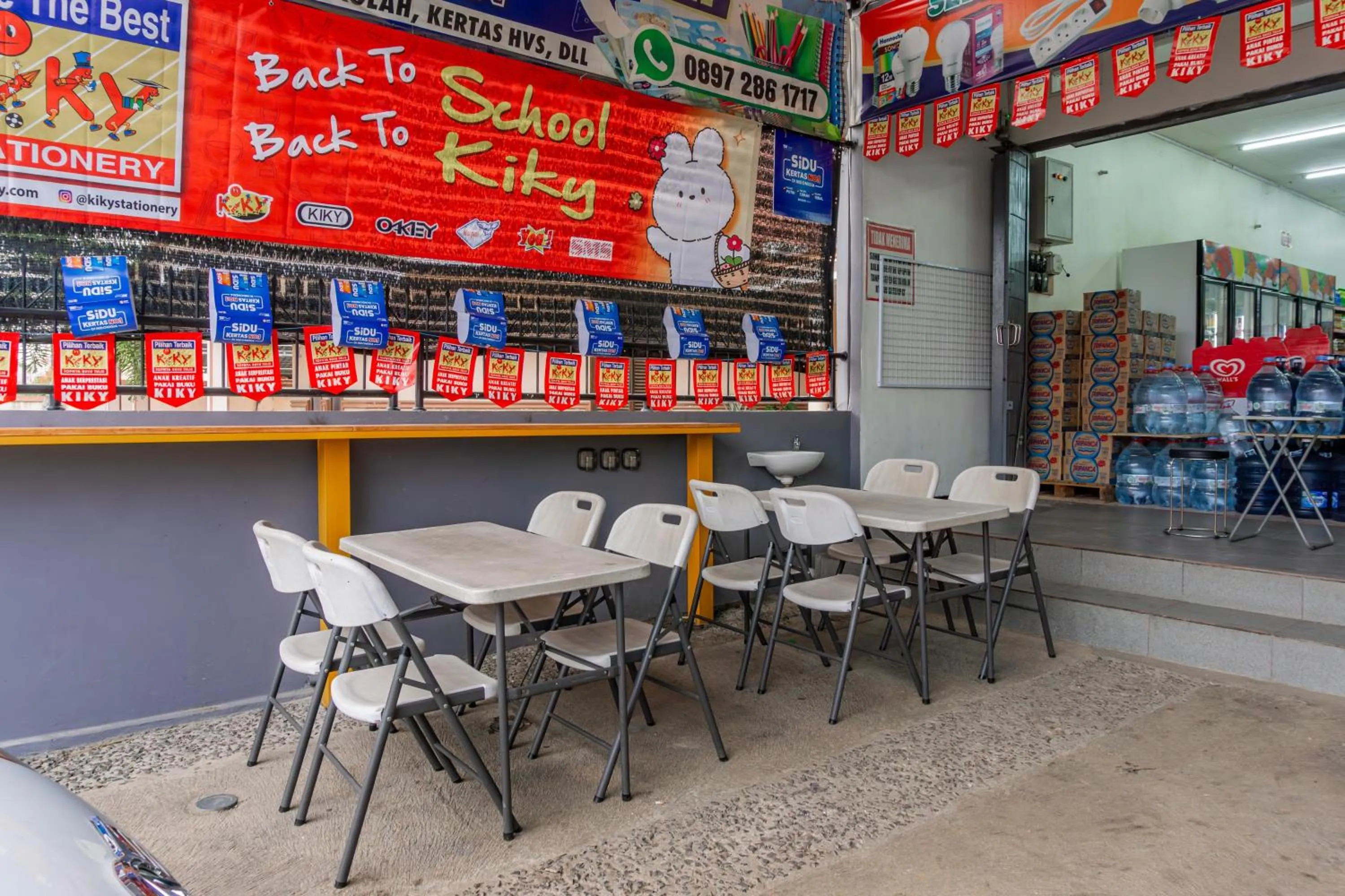 Restaurant/places to eat in Hotel O Penginapan Kertajaya Syariah