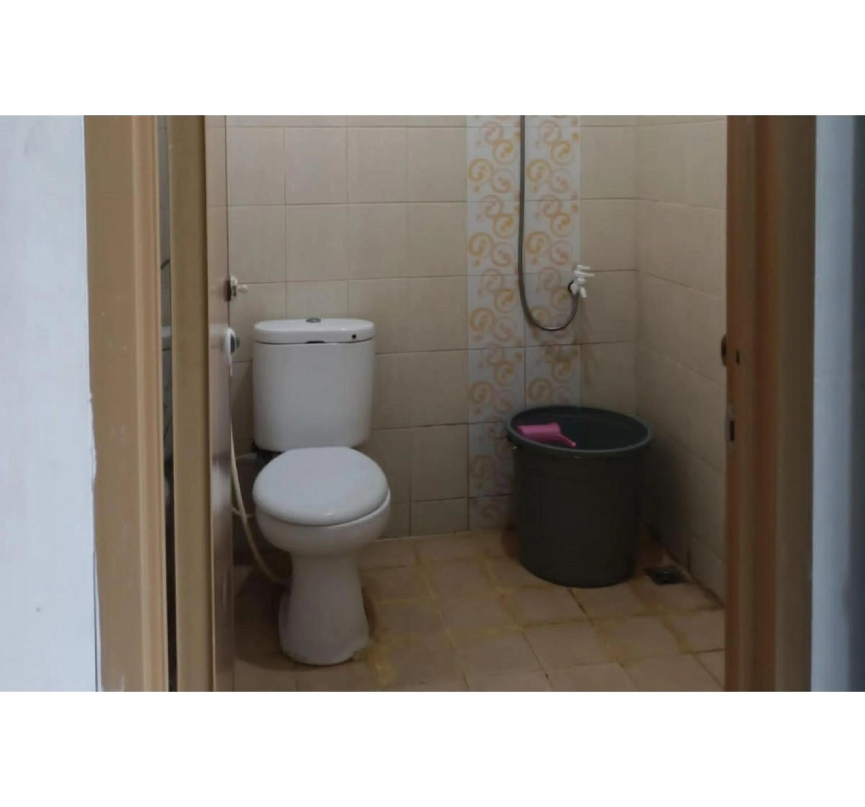 Bathroom in Hotel O Ratha Guest House Syariah