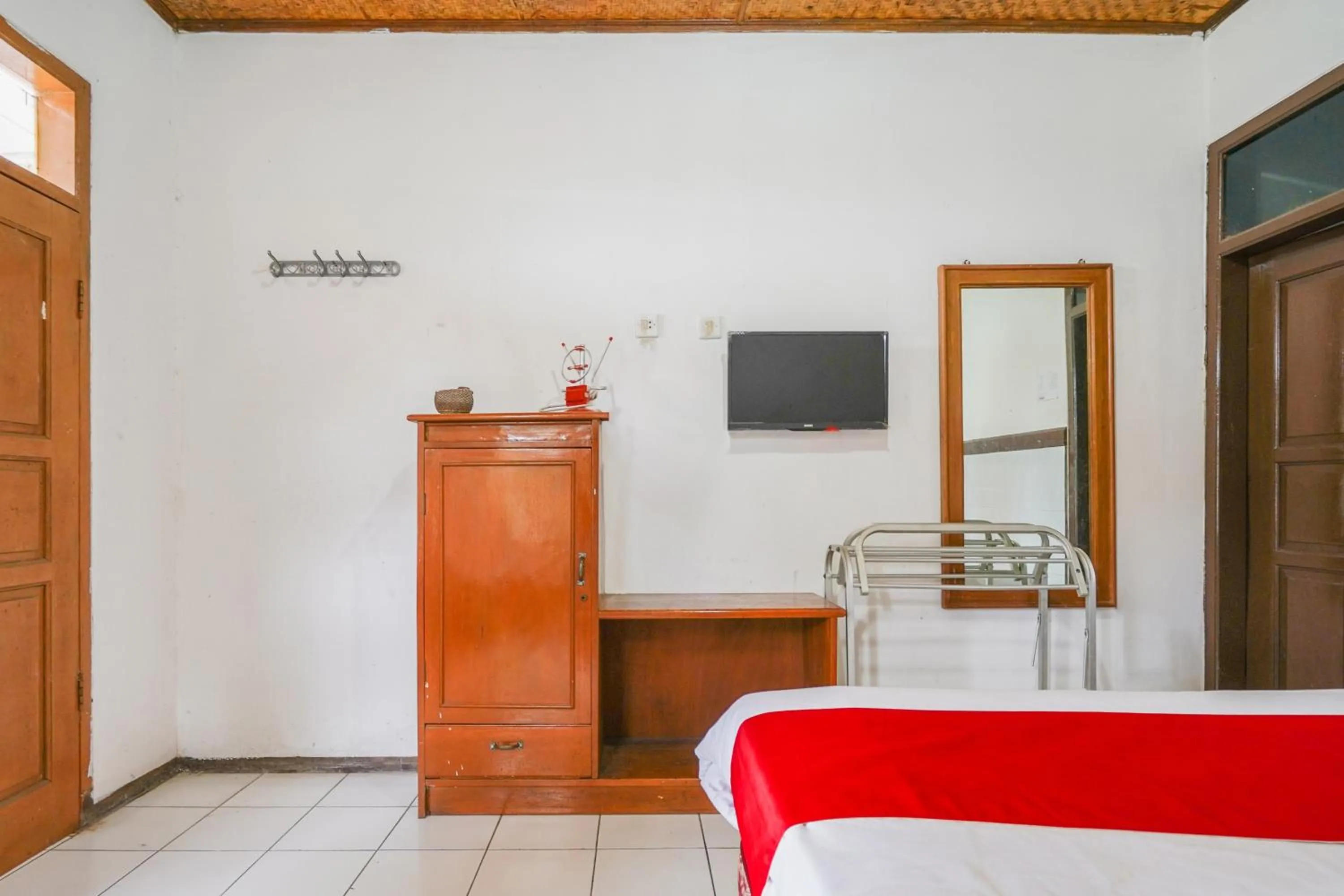 Bedroom, Bed in OYO 94118 Homestayque Syariah