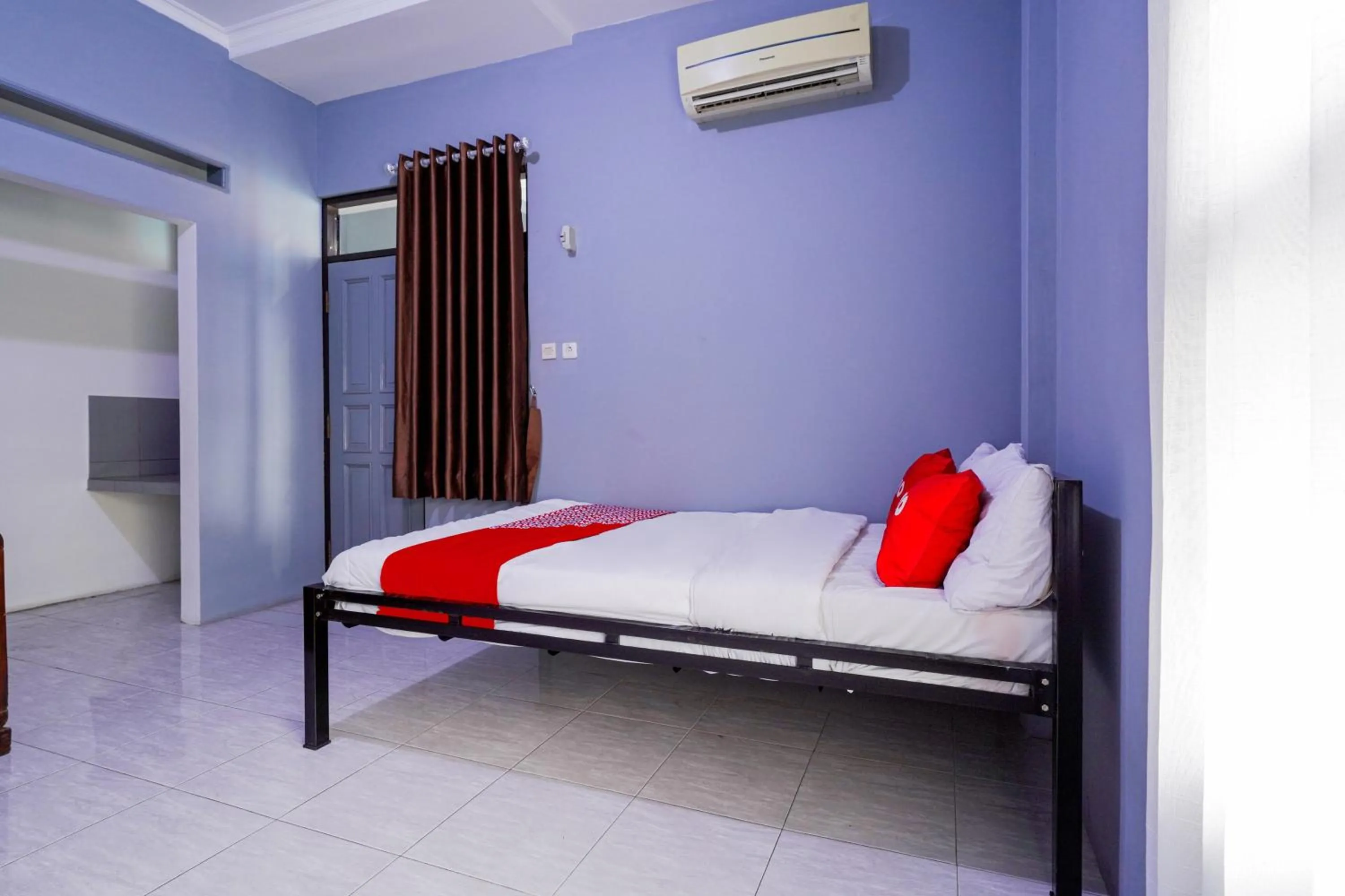 Bedroom, Bed in Hotel O Pdl Guest House Syariah