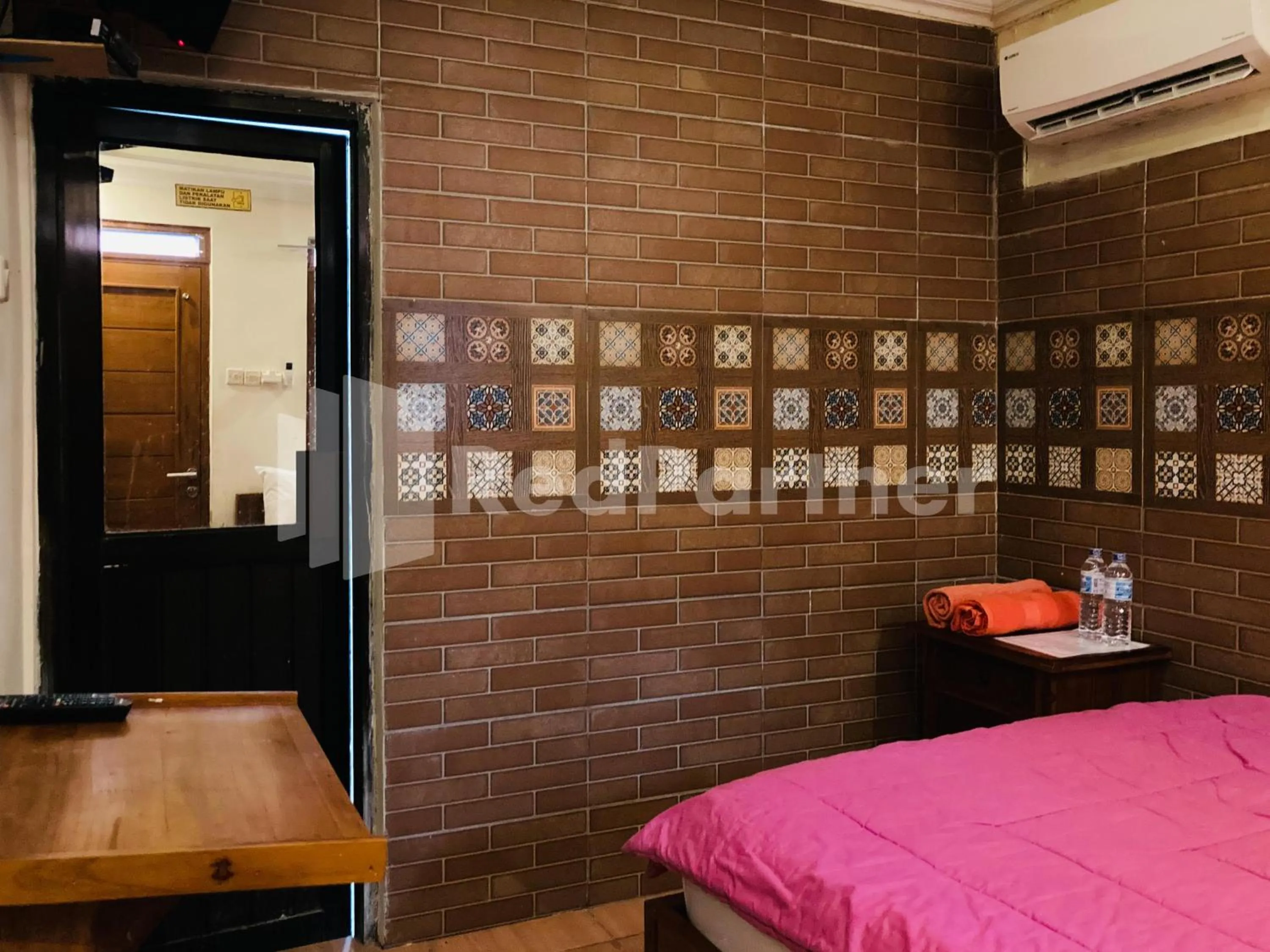 Bedroom, Bed in Sahil inn Syariah Prawirotaman RedPartner