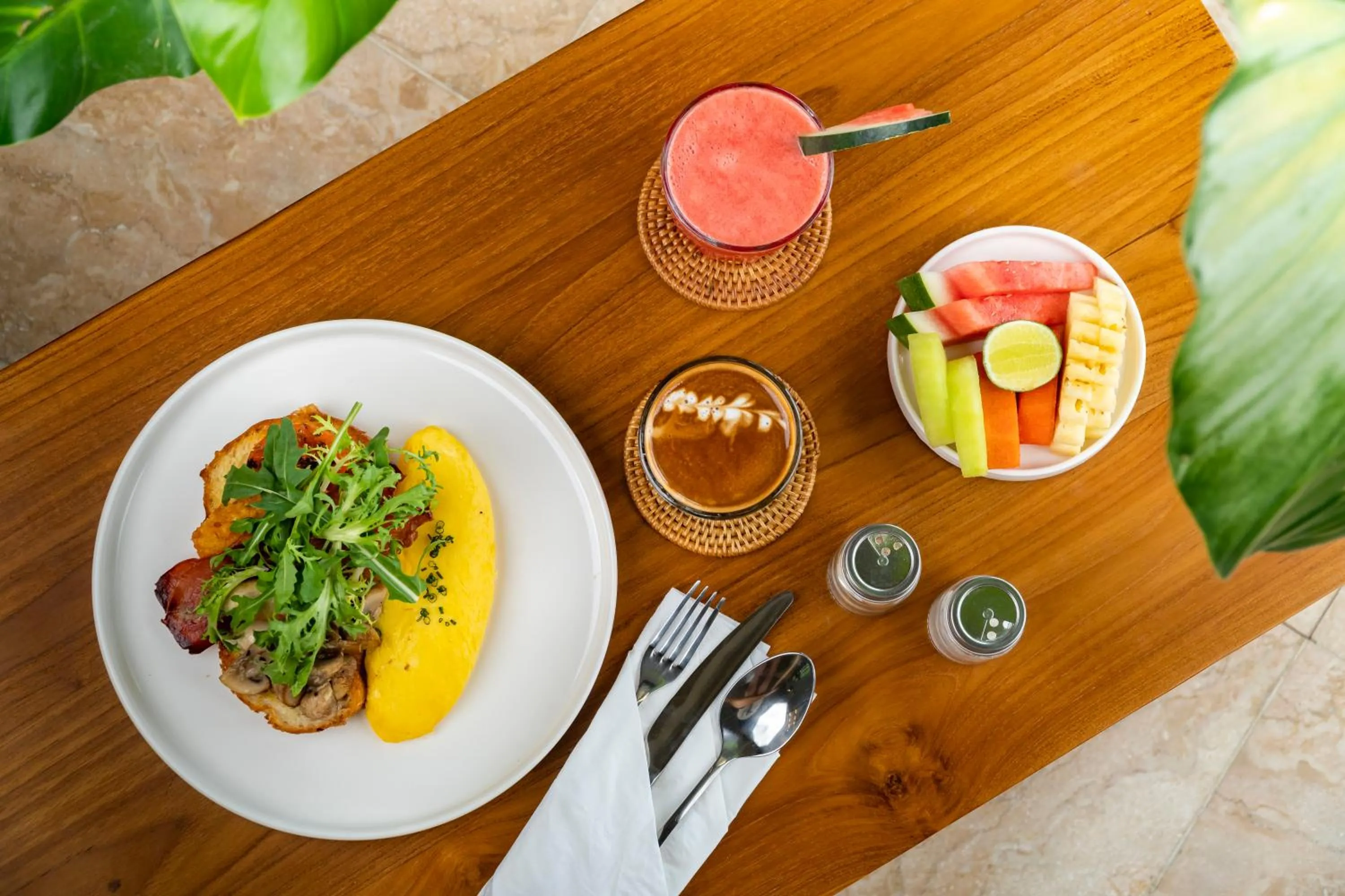 Food and drinks in Arpana Luxury Private Pool Villas